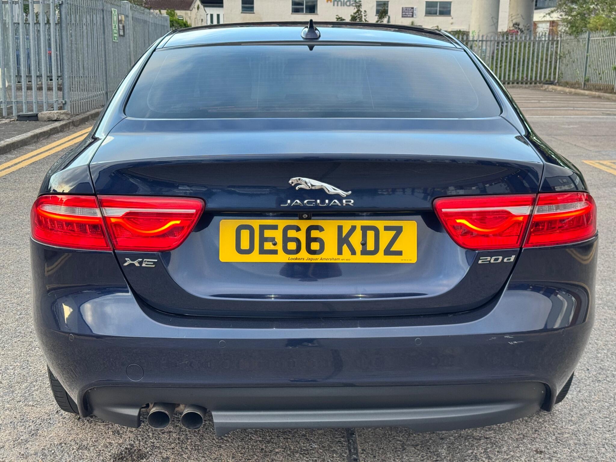 Jaguar Xe view 12