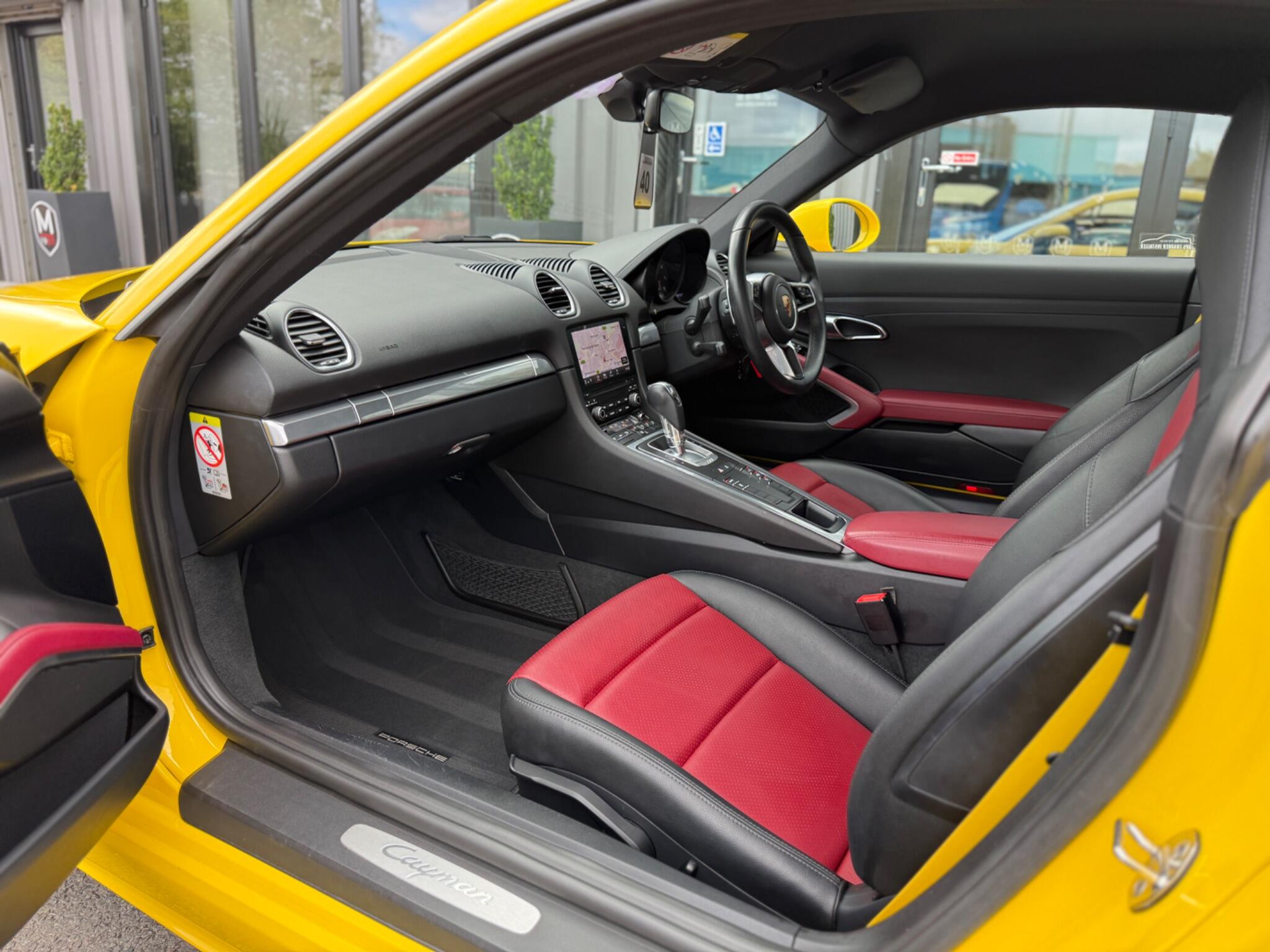 Porsche 718 Cayman view 22