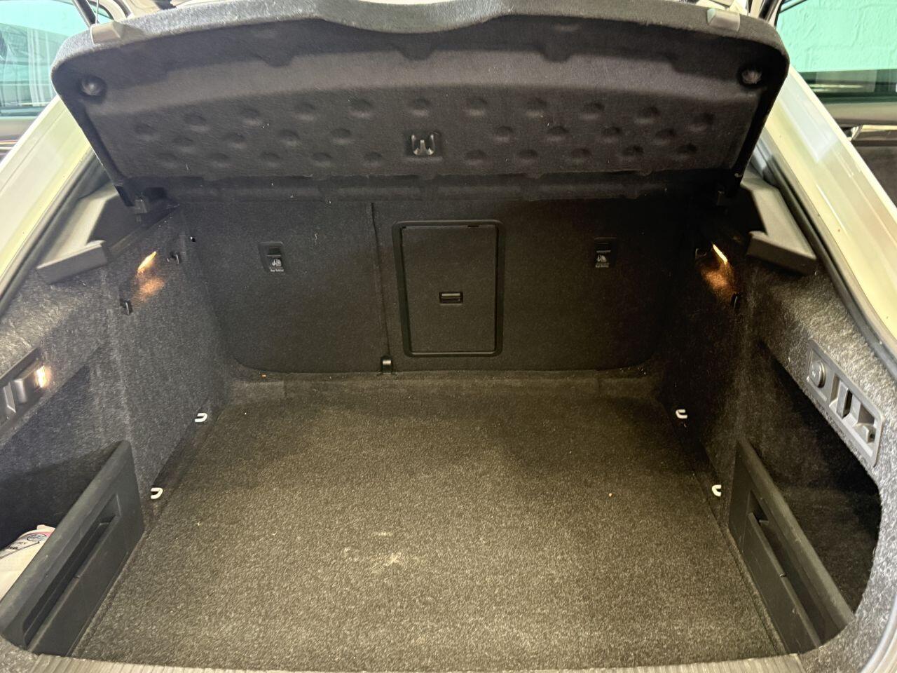 Skoda Superb view 17