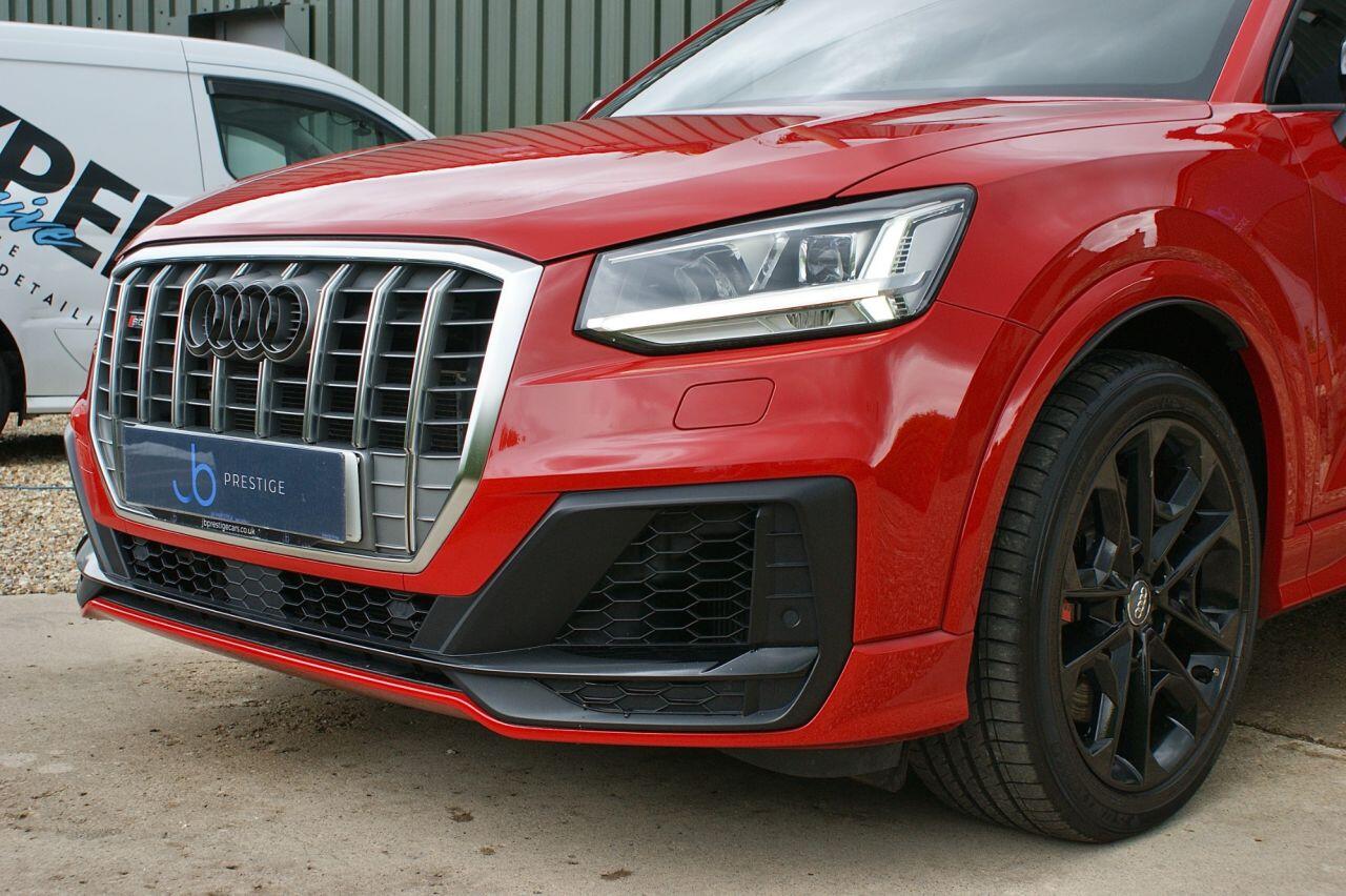 Audi SQ2 view 26