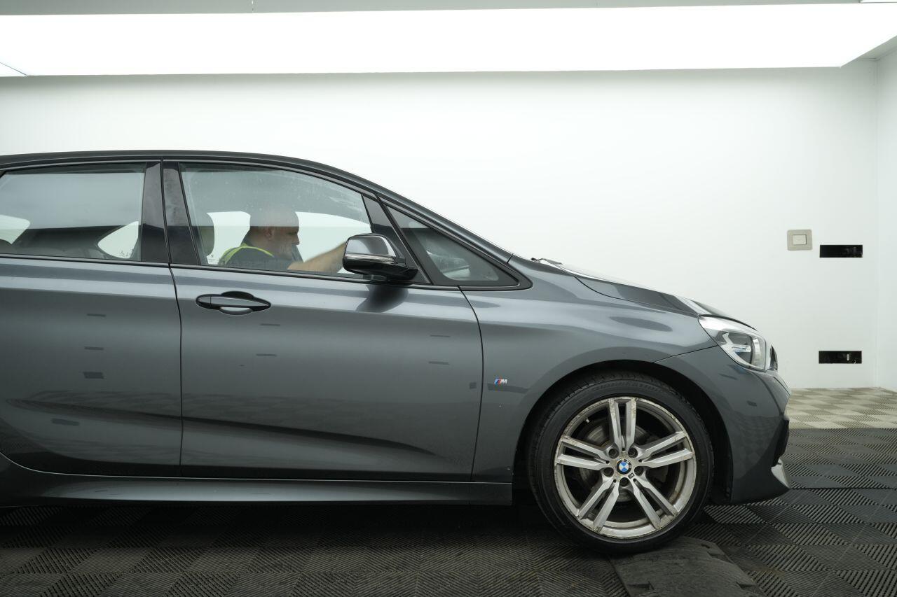 BMW 2 Series Active Tourer view 3