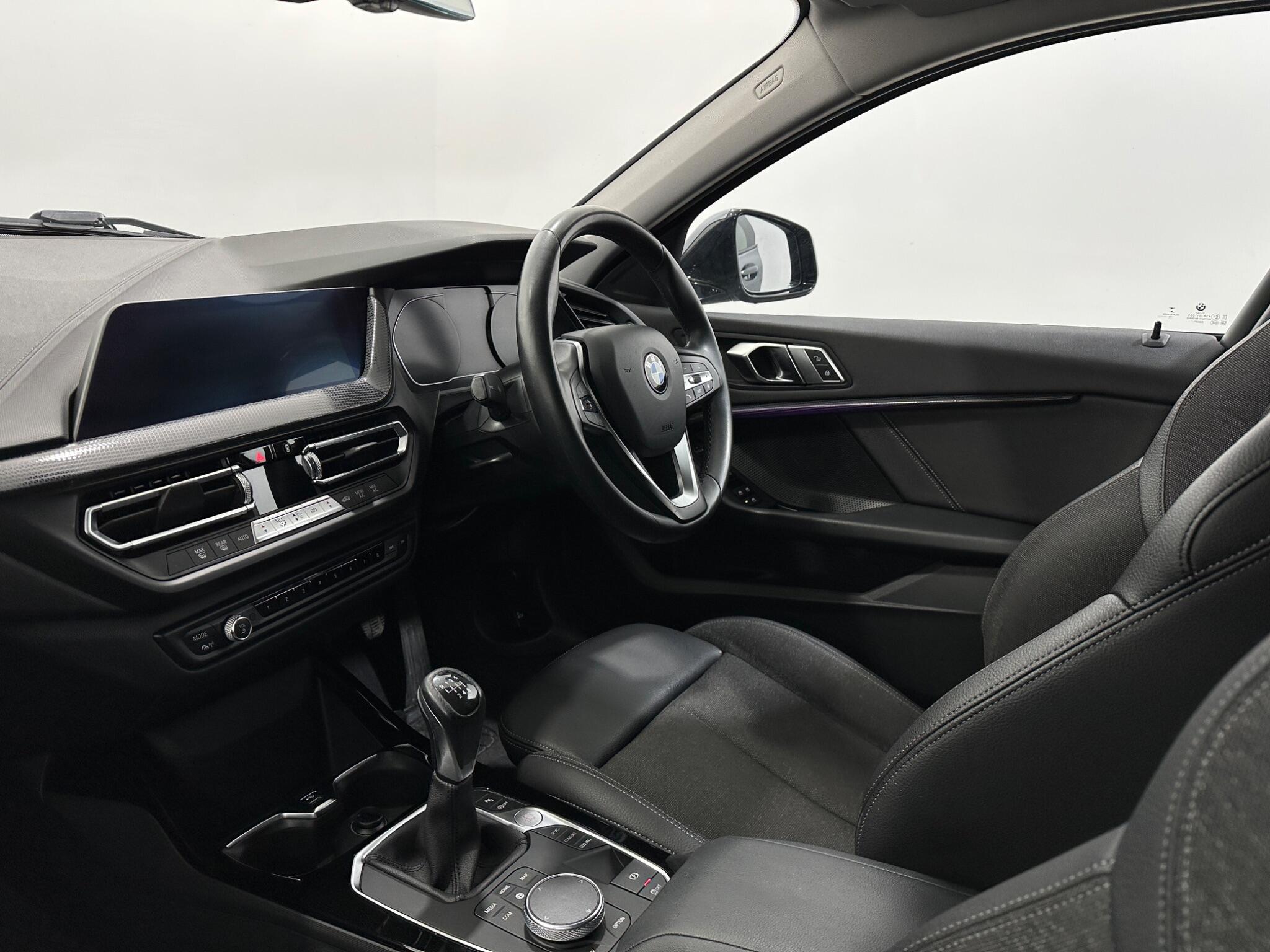 BMW 1 Series view 31