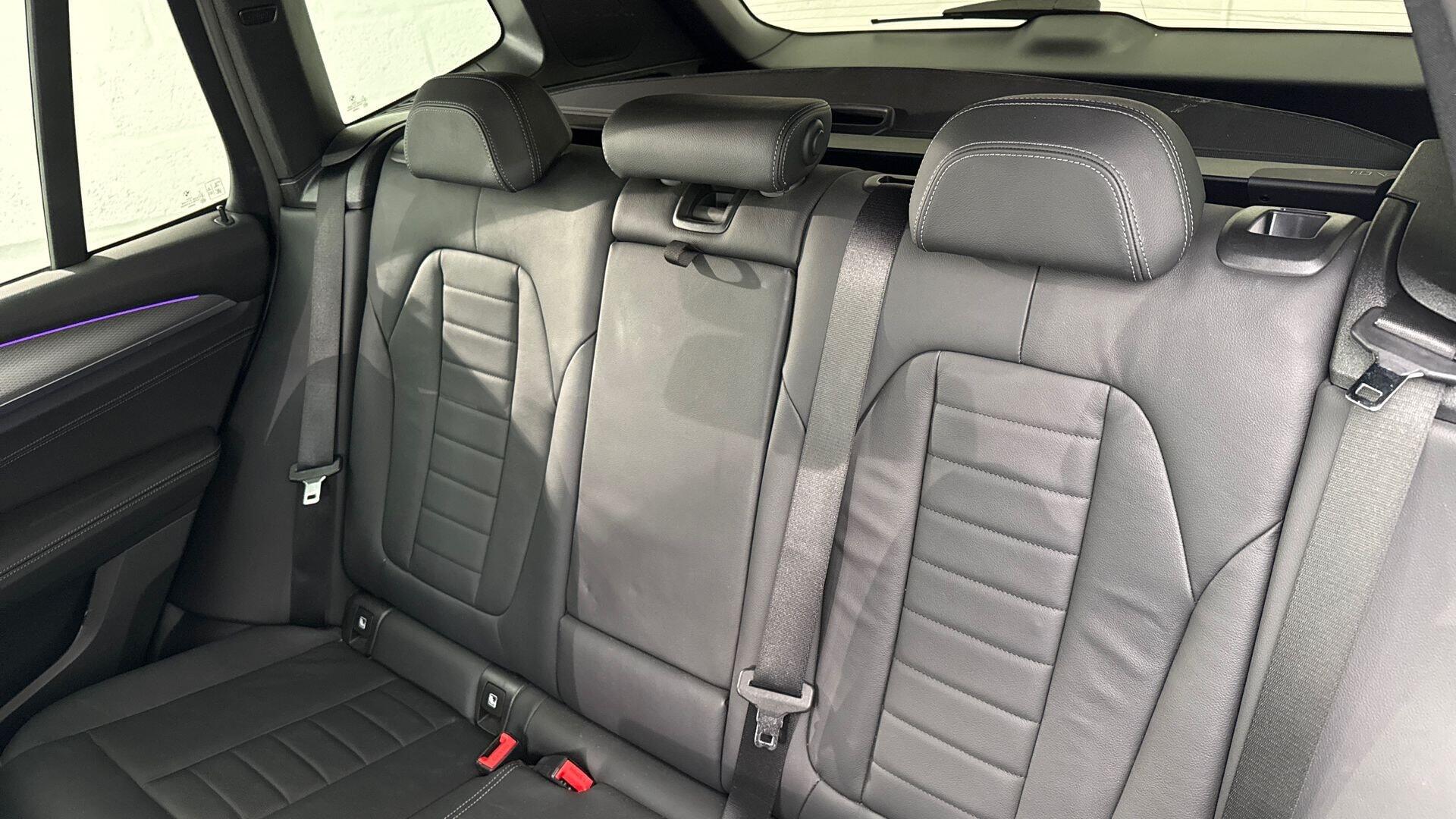 BMW X3 view 12