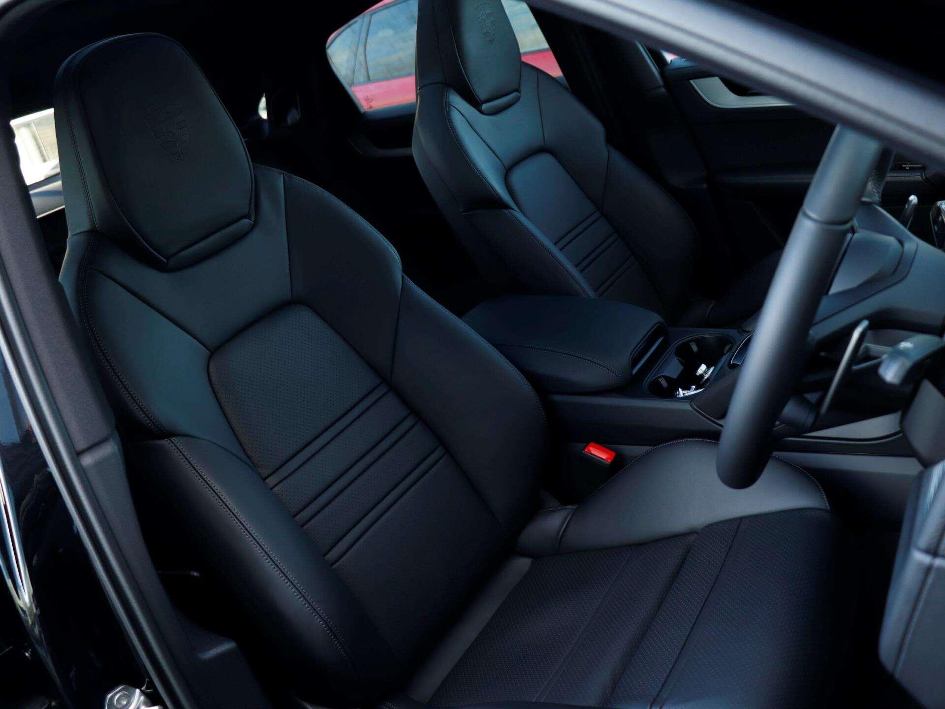 Porsche Cayenne view 24