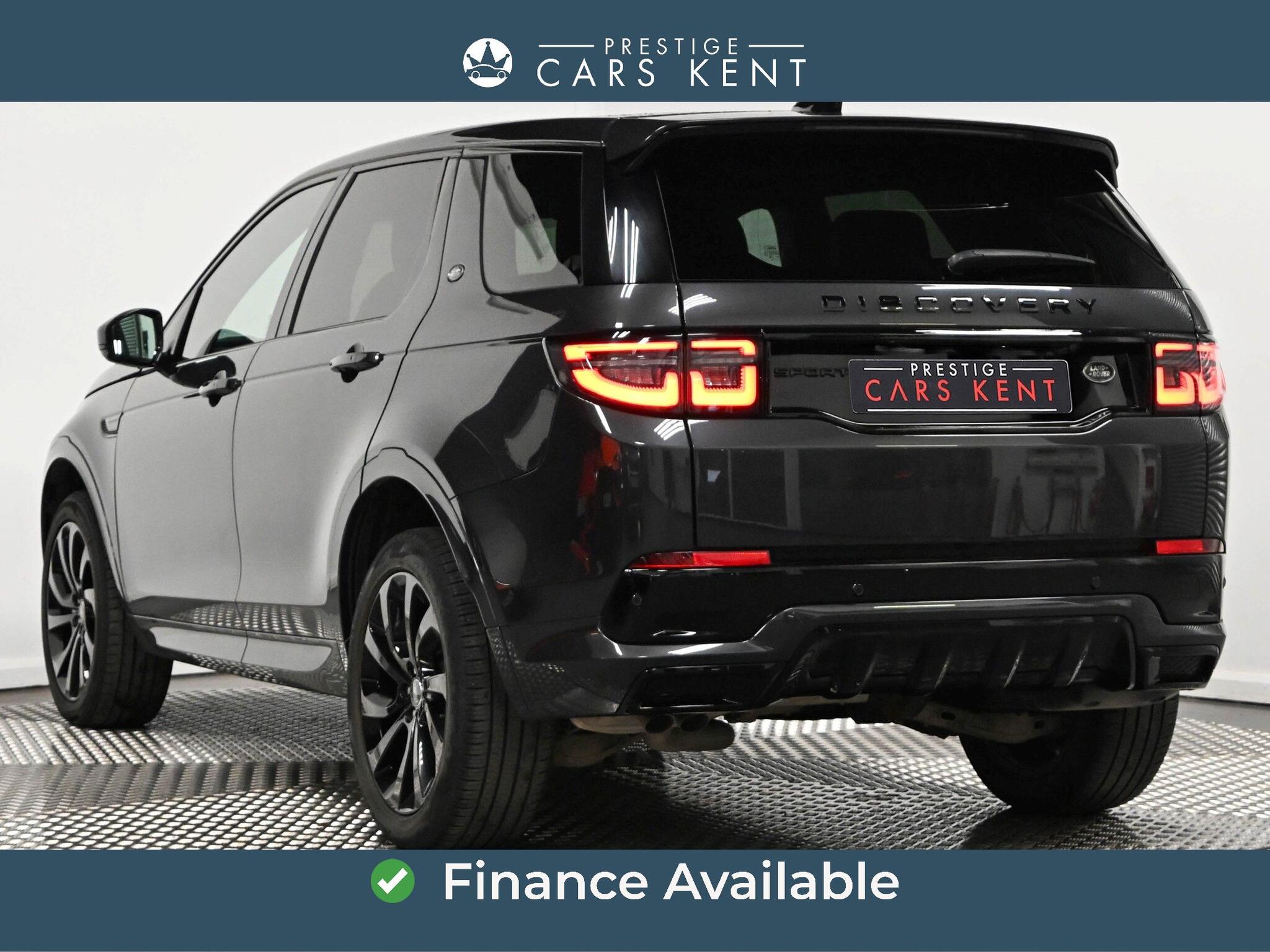 Land Rover Discovery Sport view 3