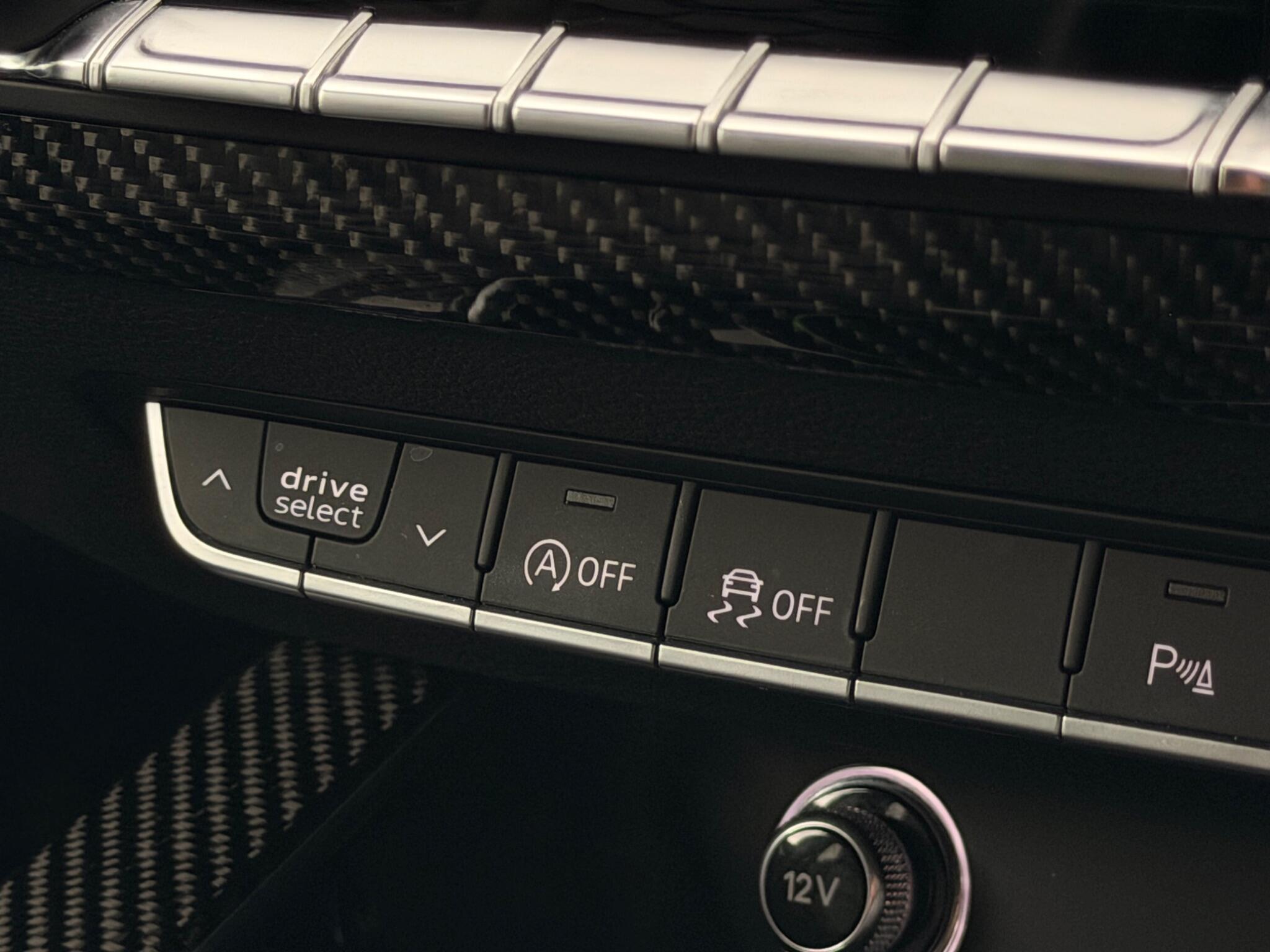 Audi RS4 view 37