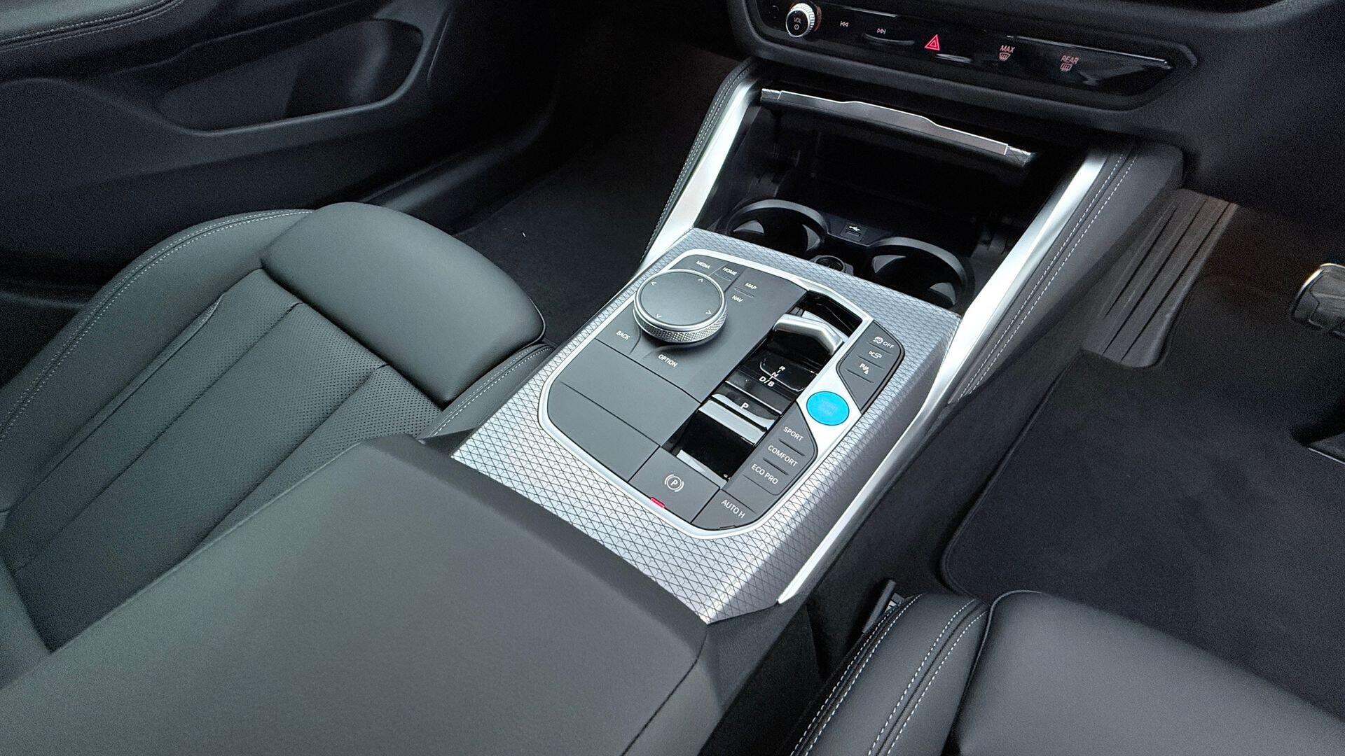 BMW i4 view 10
