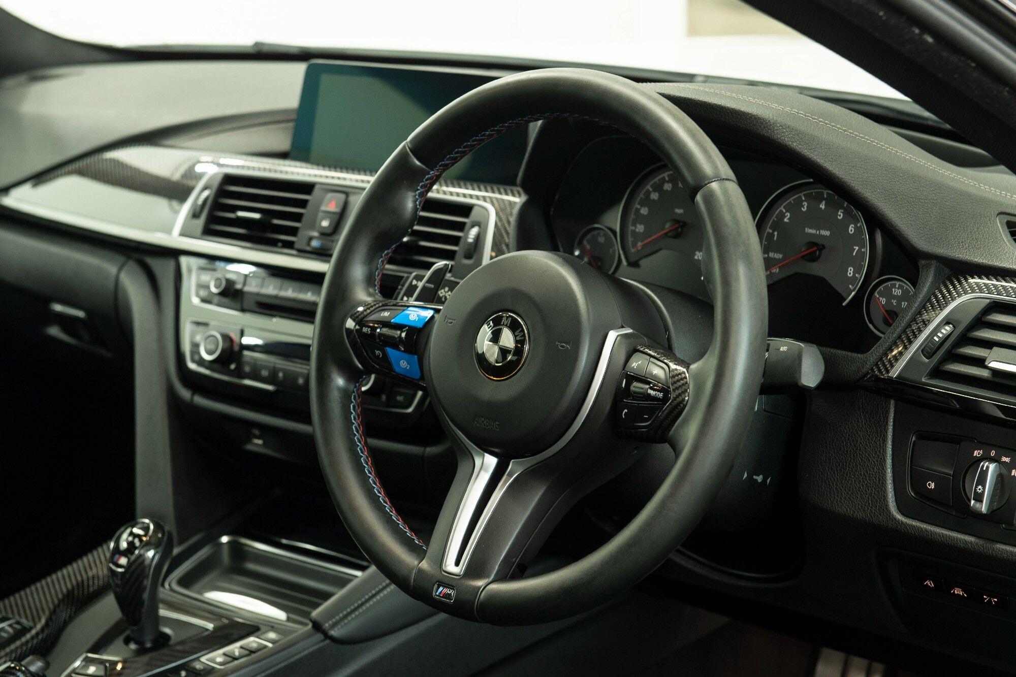 BMW M4 view 11