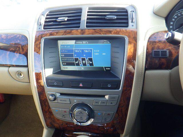 Jaguar XK view 16