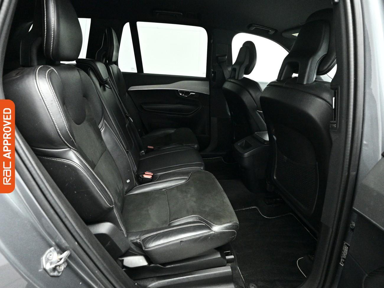 Volvo XC90 view 13
