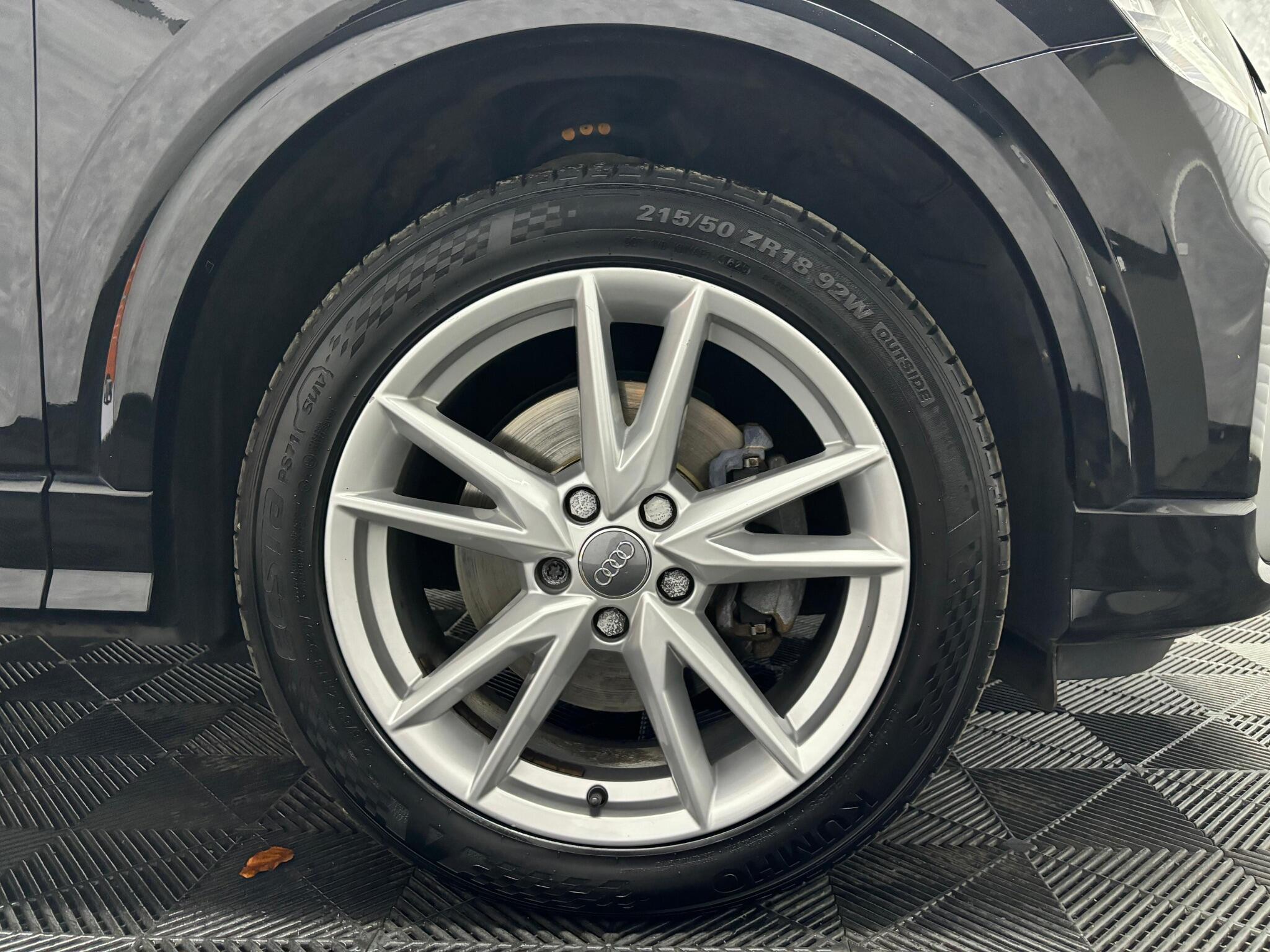 Audi Q2 view 30