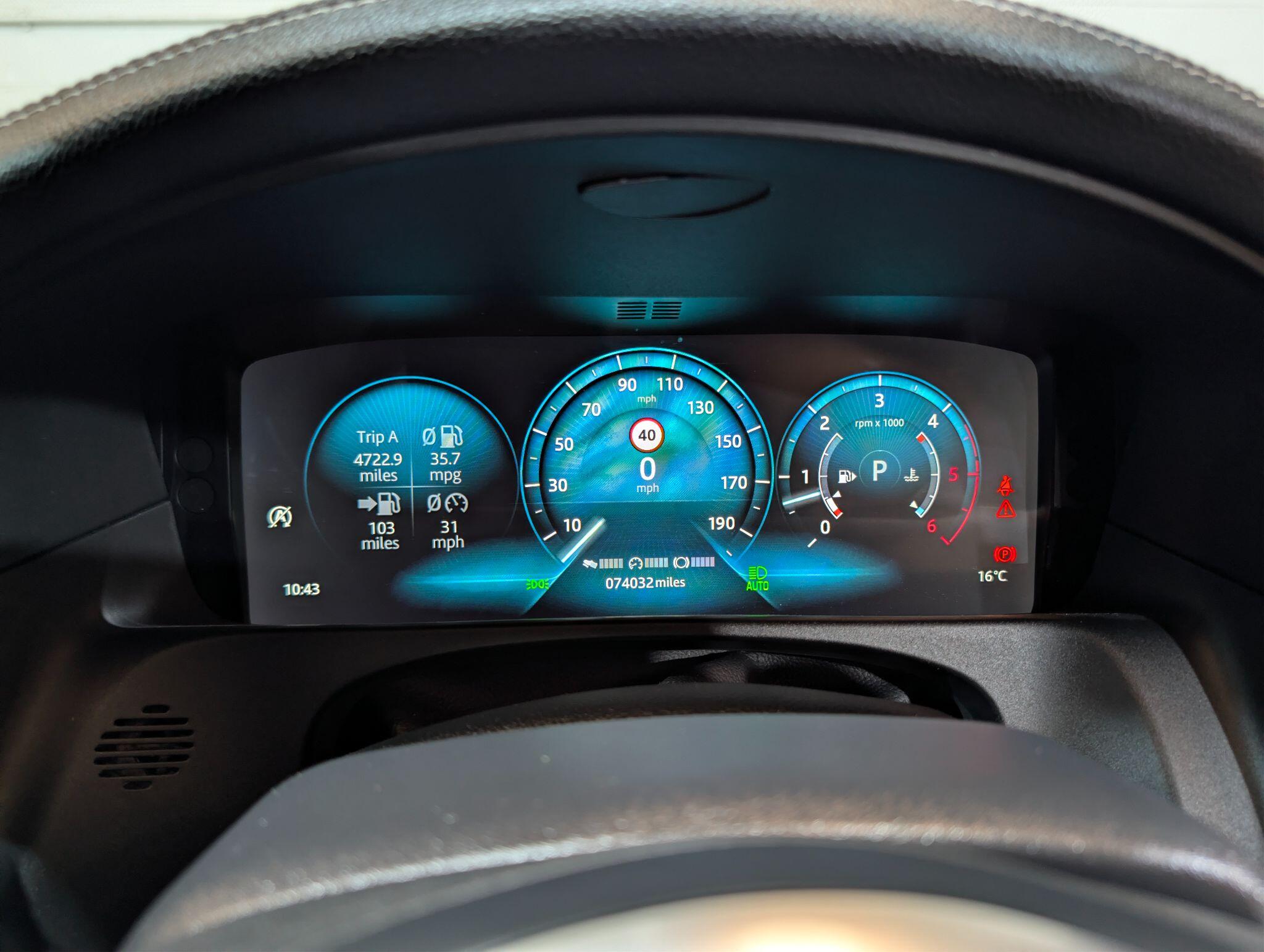 Jaguar XF view 6