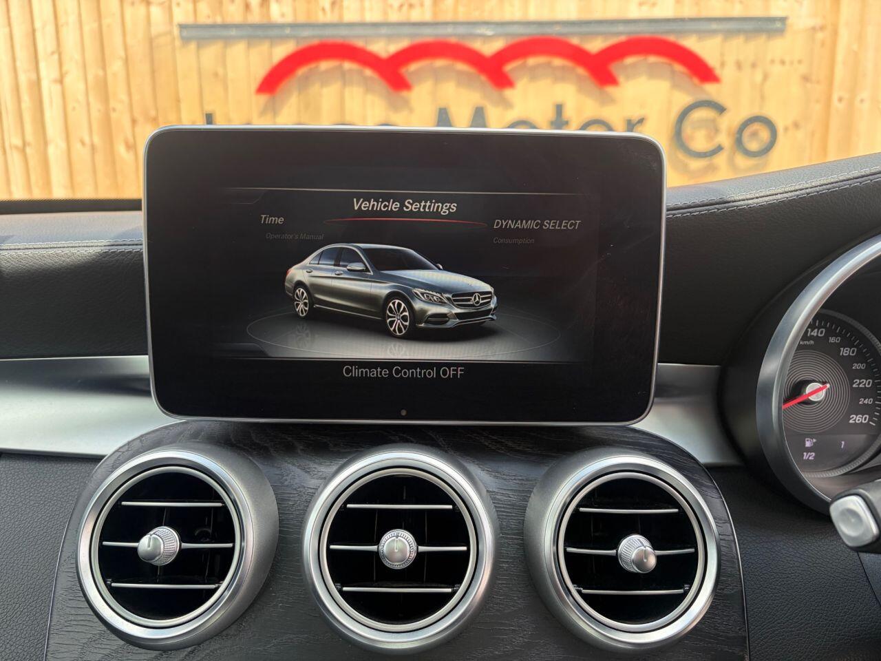 Mercedes-Benz C-Class view 27