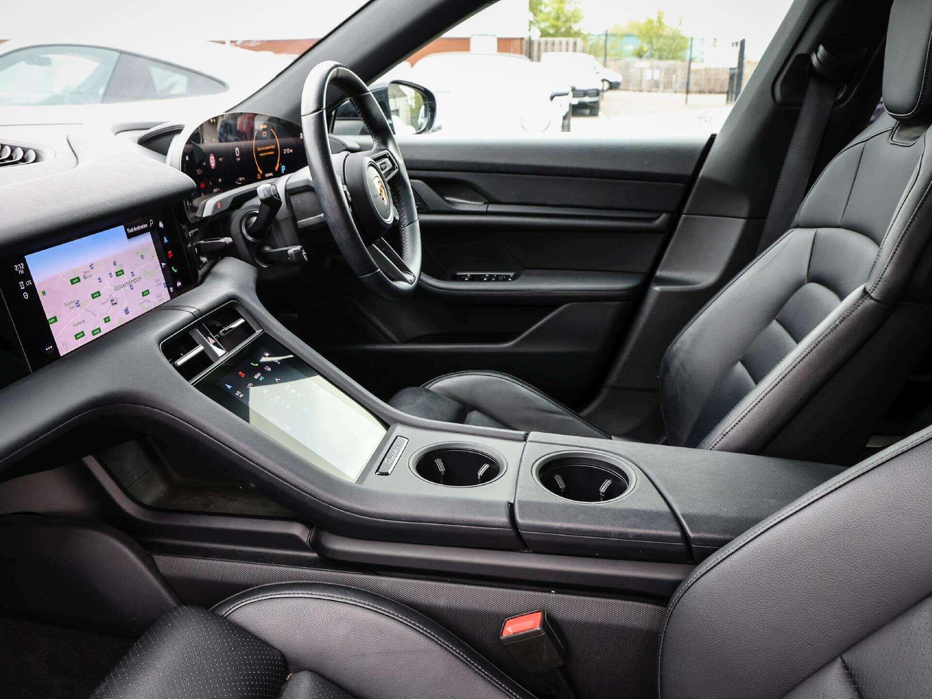Porsche Taycan view 13