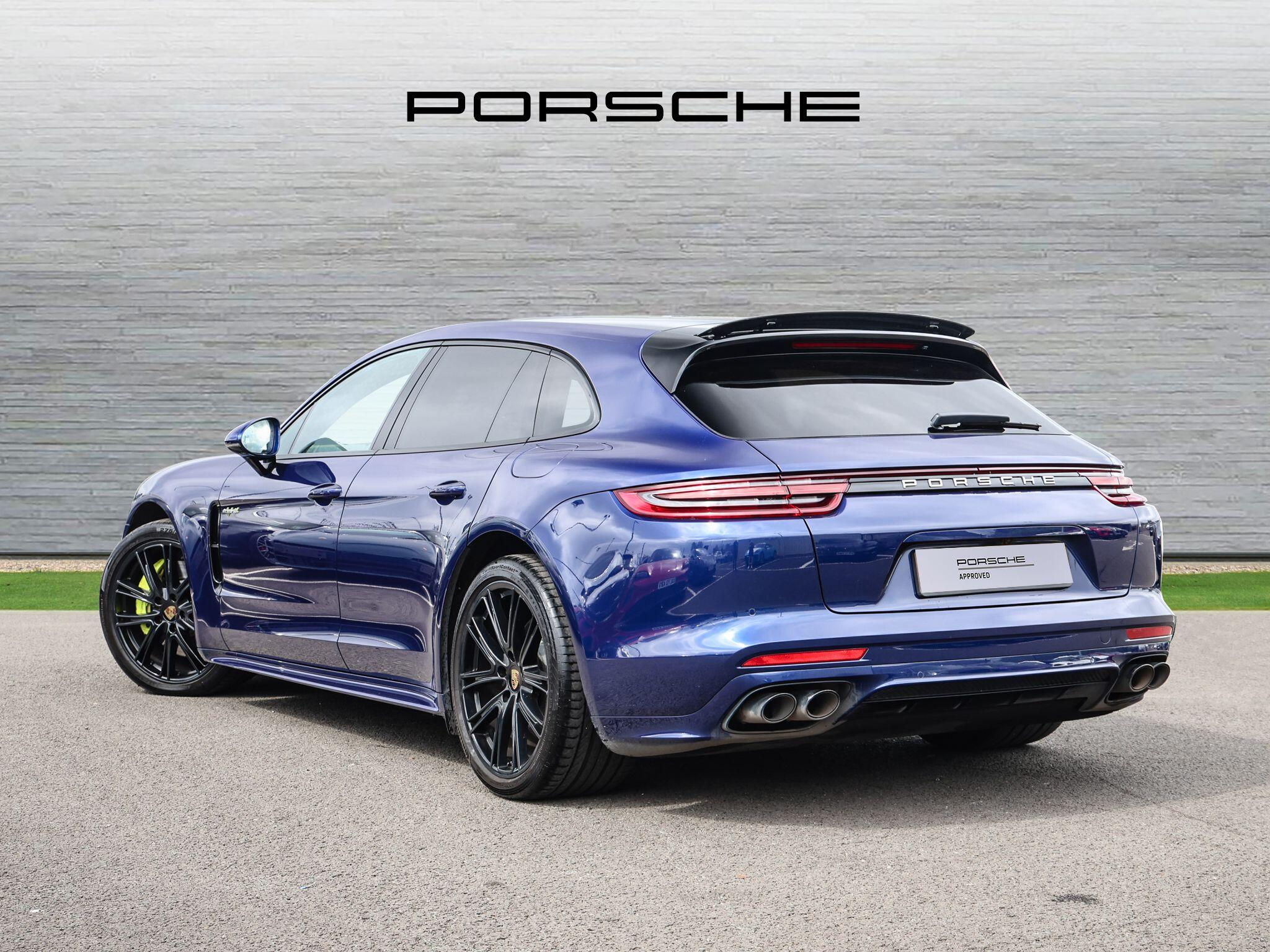 Porsche Panamera view 34