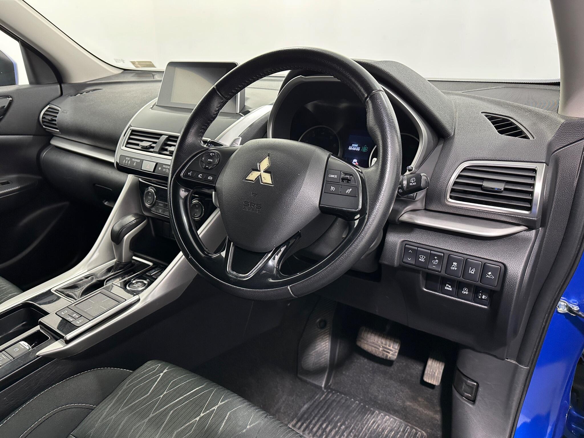 Mitsubishi Eclipse Cross view 11