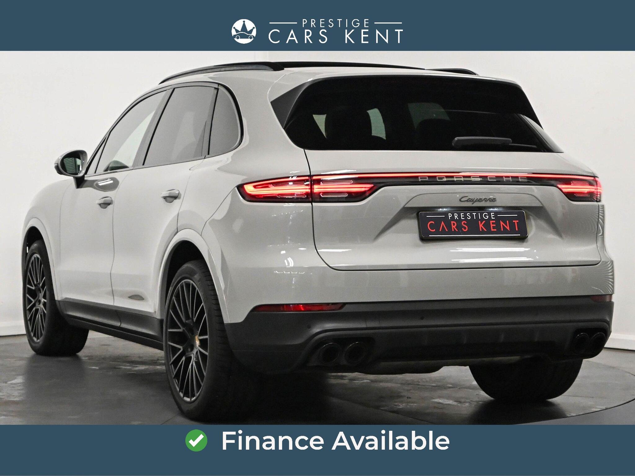 Porsche Cayenne view 3