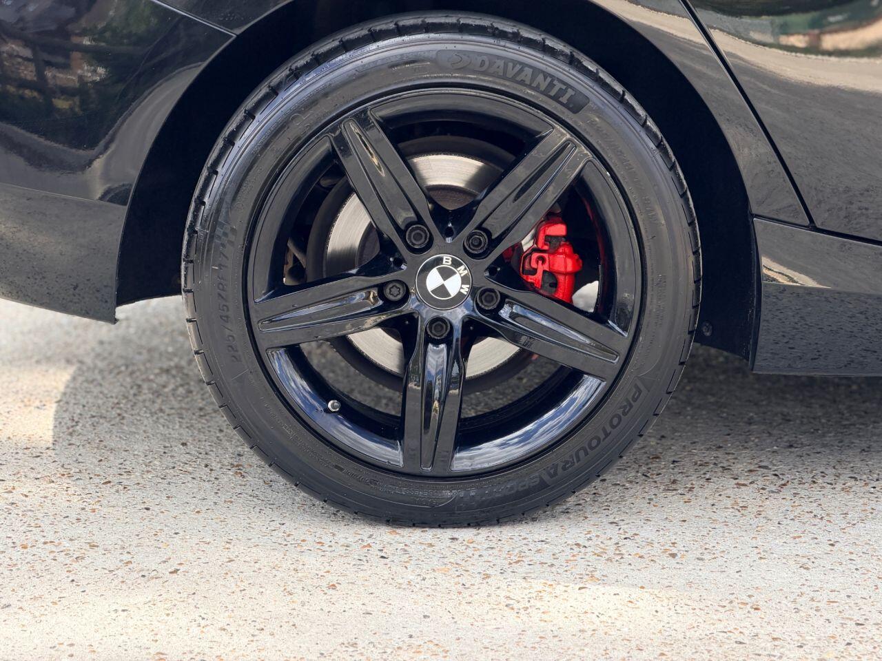BMW 1 Series view 14