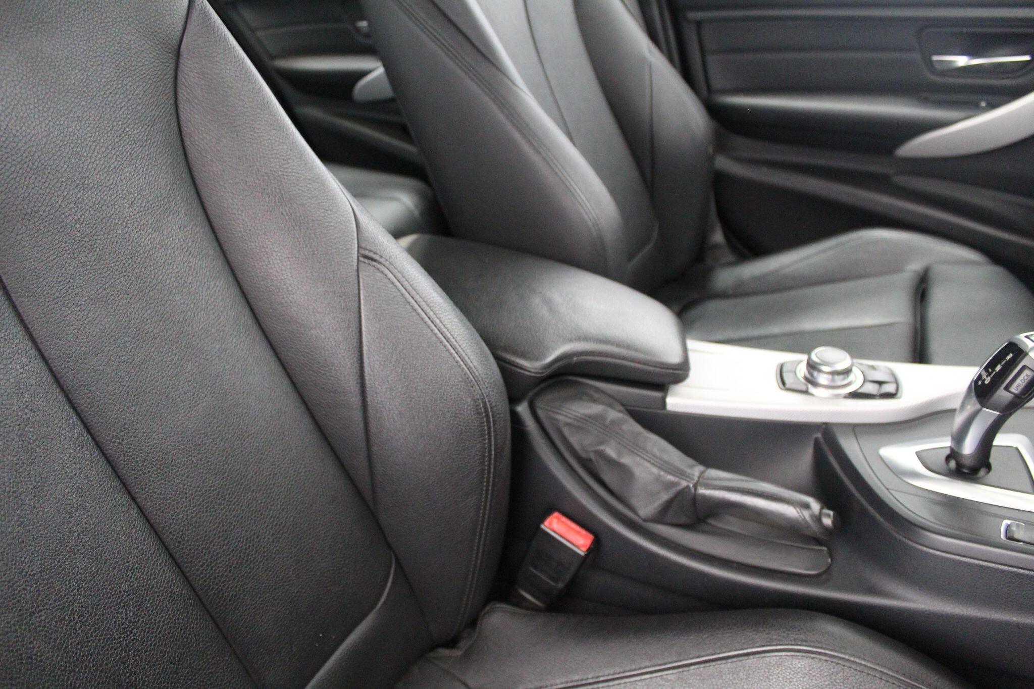 BMW 3 Series view 42