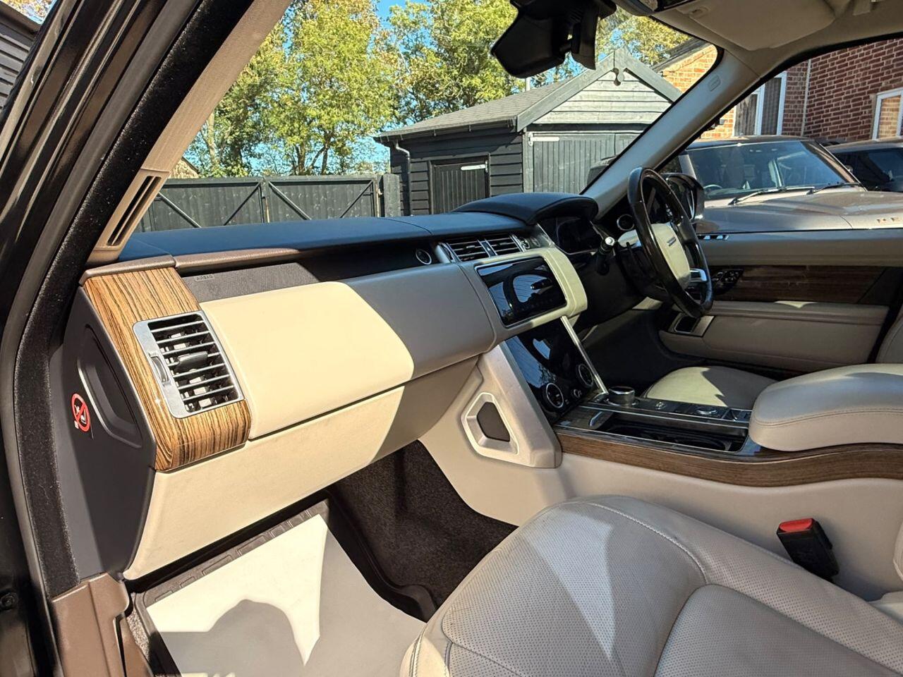 Land Rover Range Rover view 13