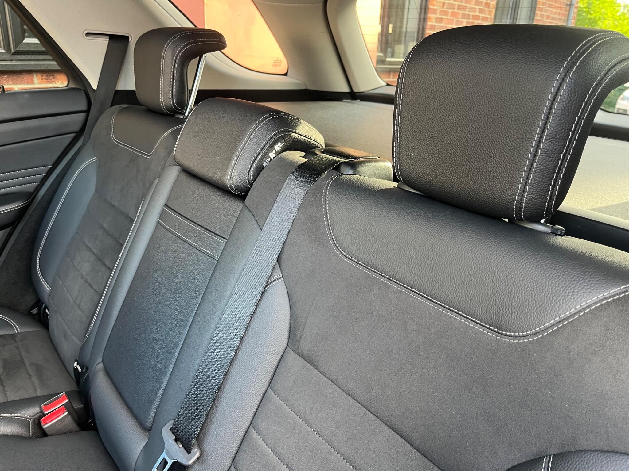 Mercedes-Benz M-Class view 79