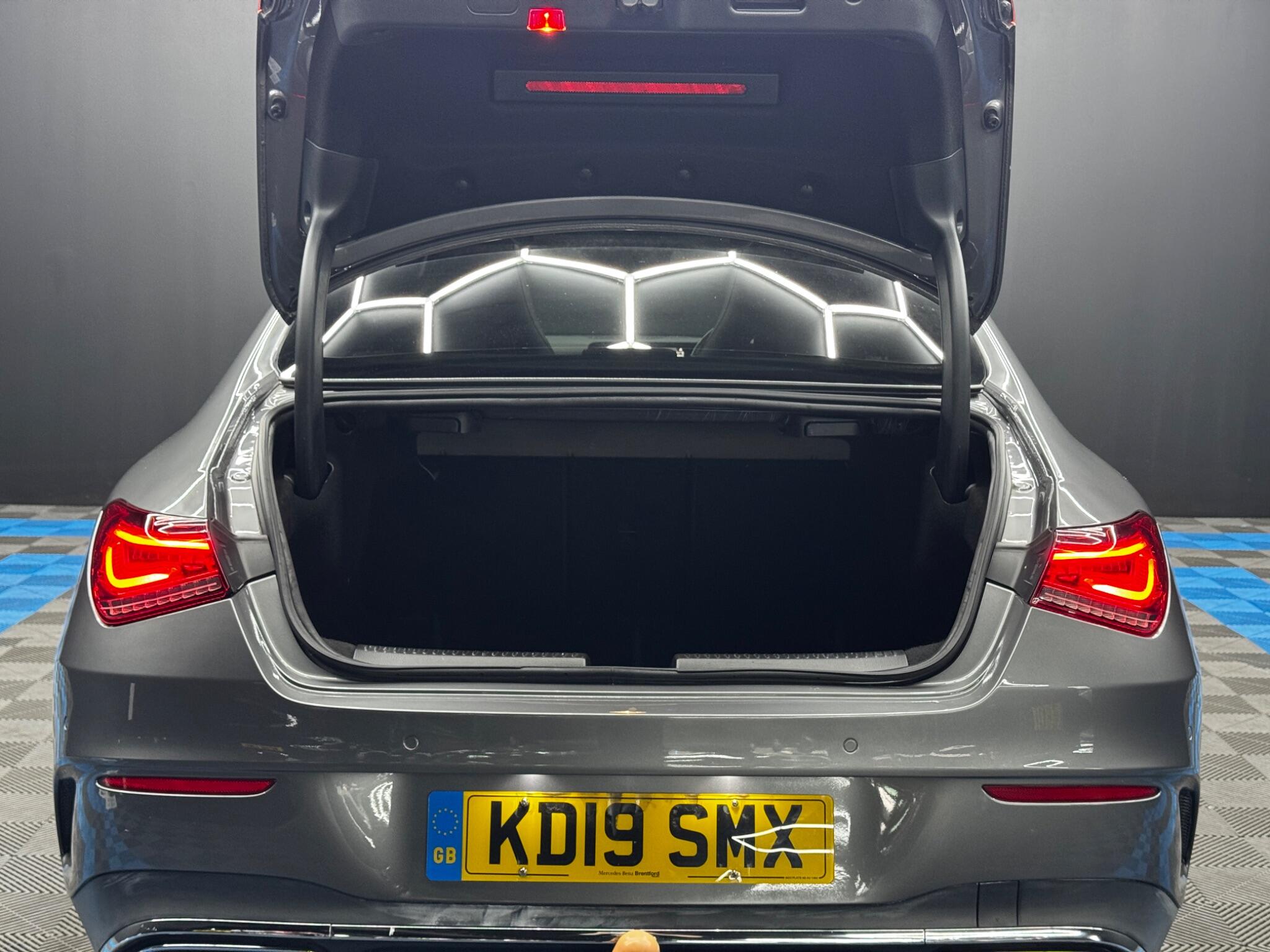 Mercedes-Benz CLA view 42