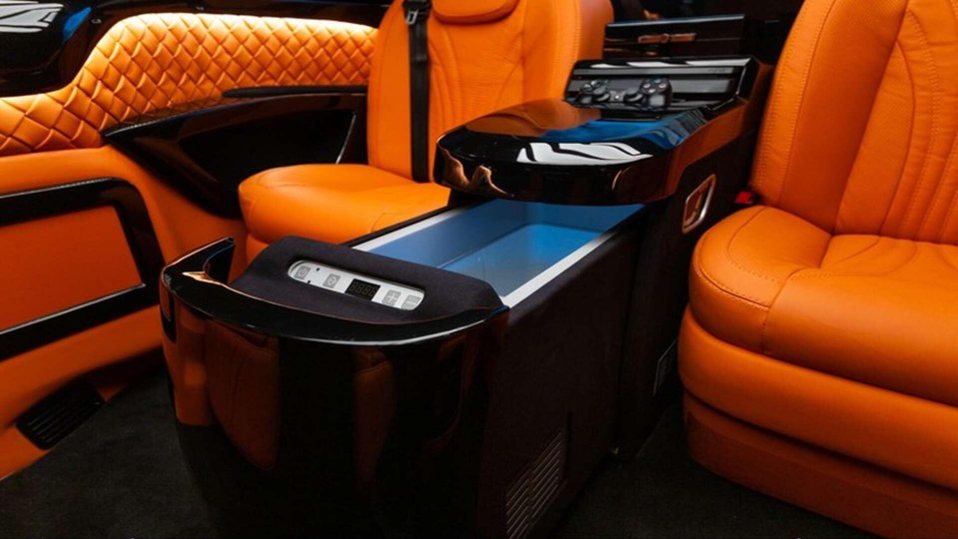Mercedes-Benz V Class view 3