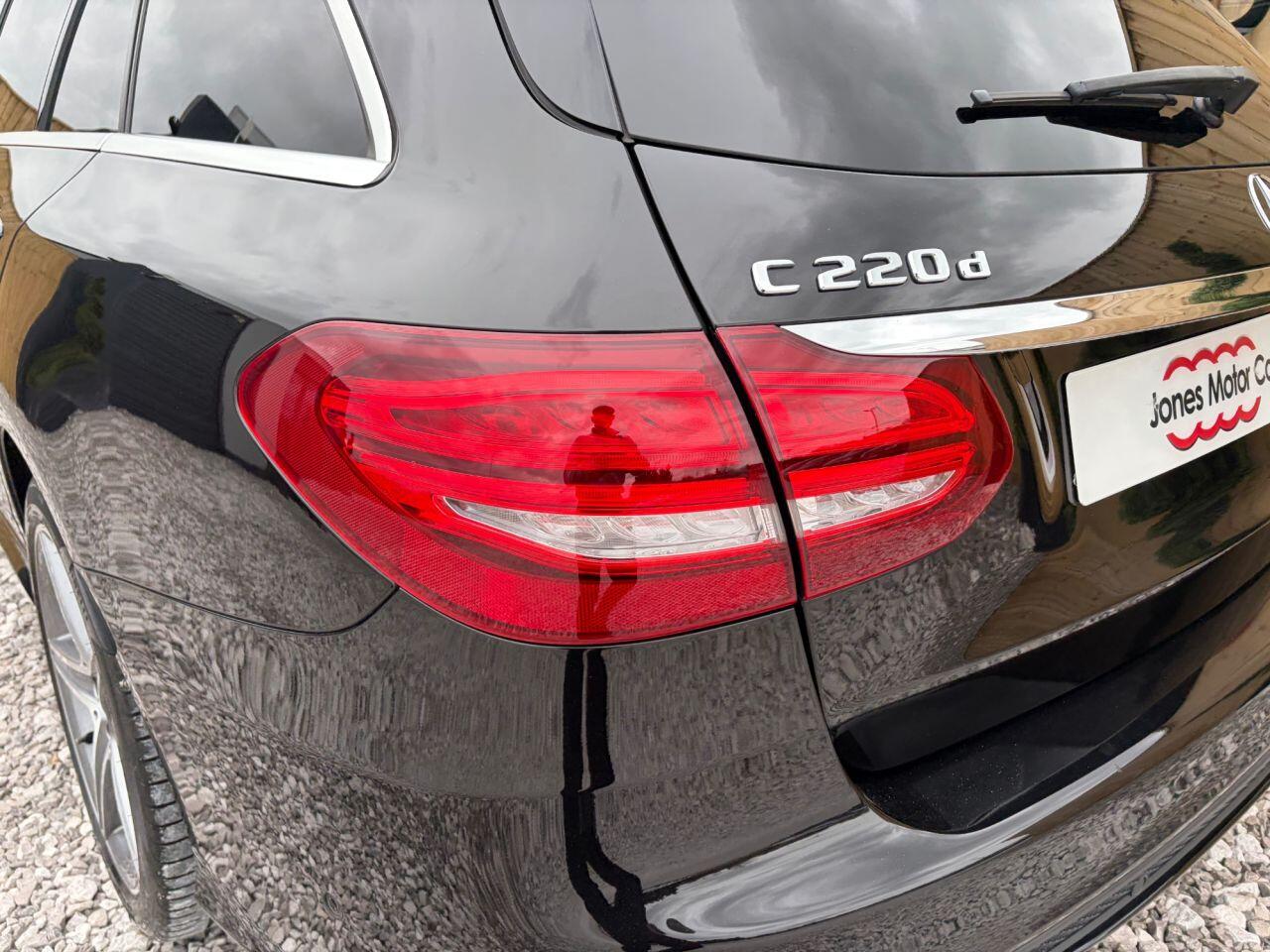 Mercedes-Benz C-Class view 10