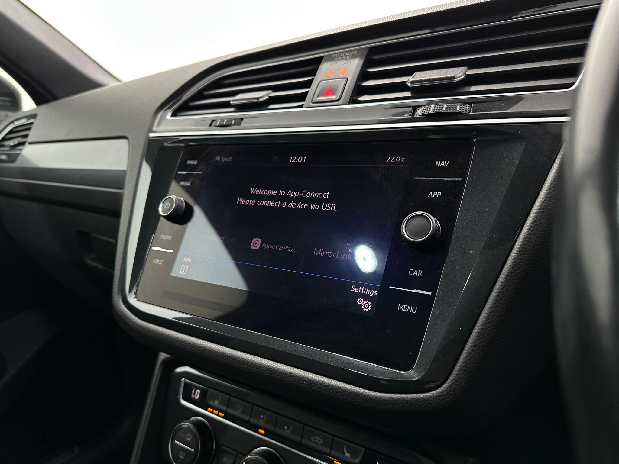 Volkswagen Tiguan view 25