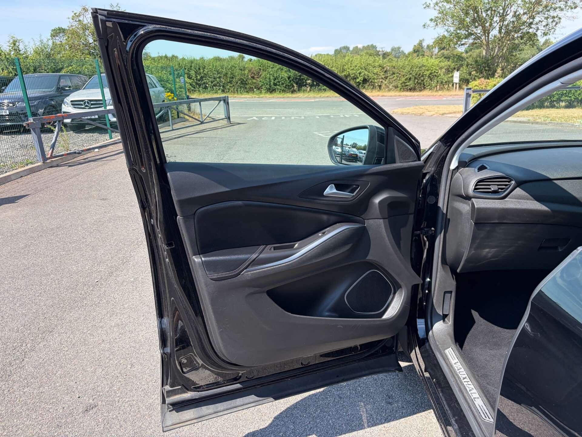 Vauxhall Grandland X view 14