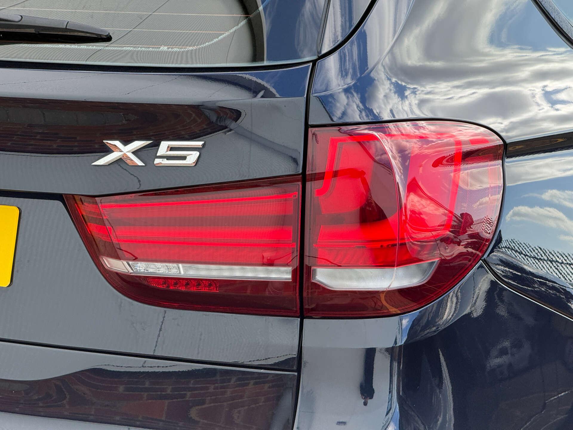 BMW X5 view 10