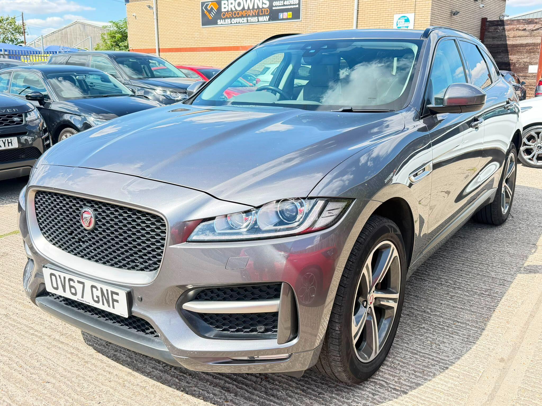 Jaguar F-Pace view 7