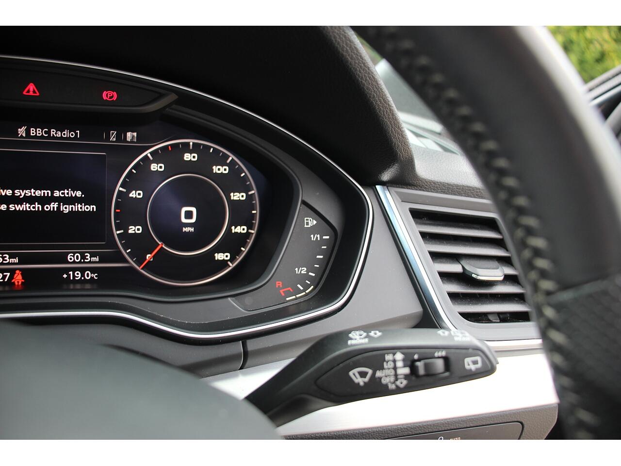 Audi Q5 view 35
