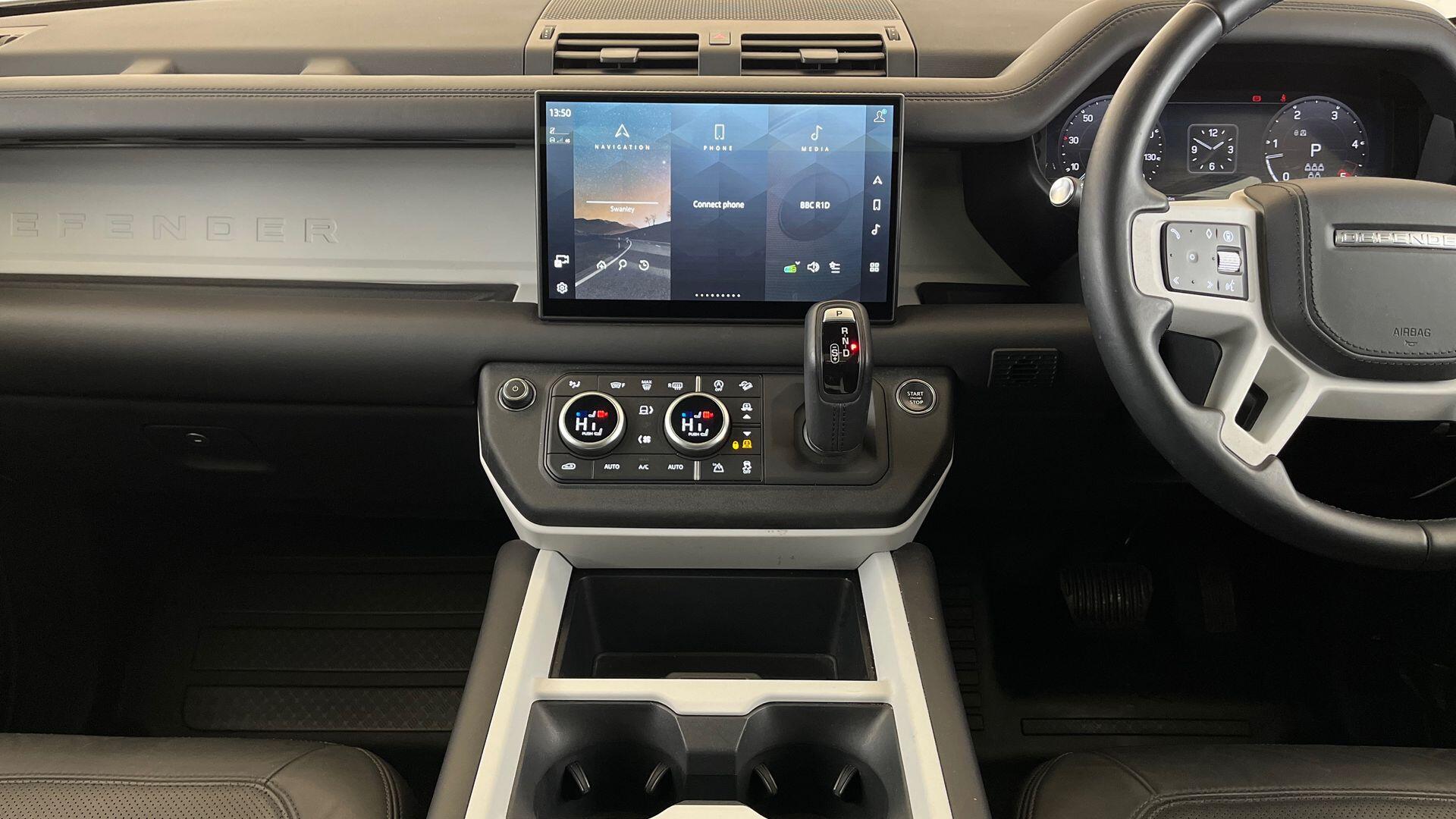 Land Rover Defender view 14