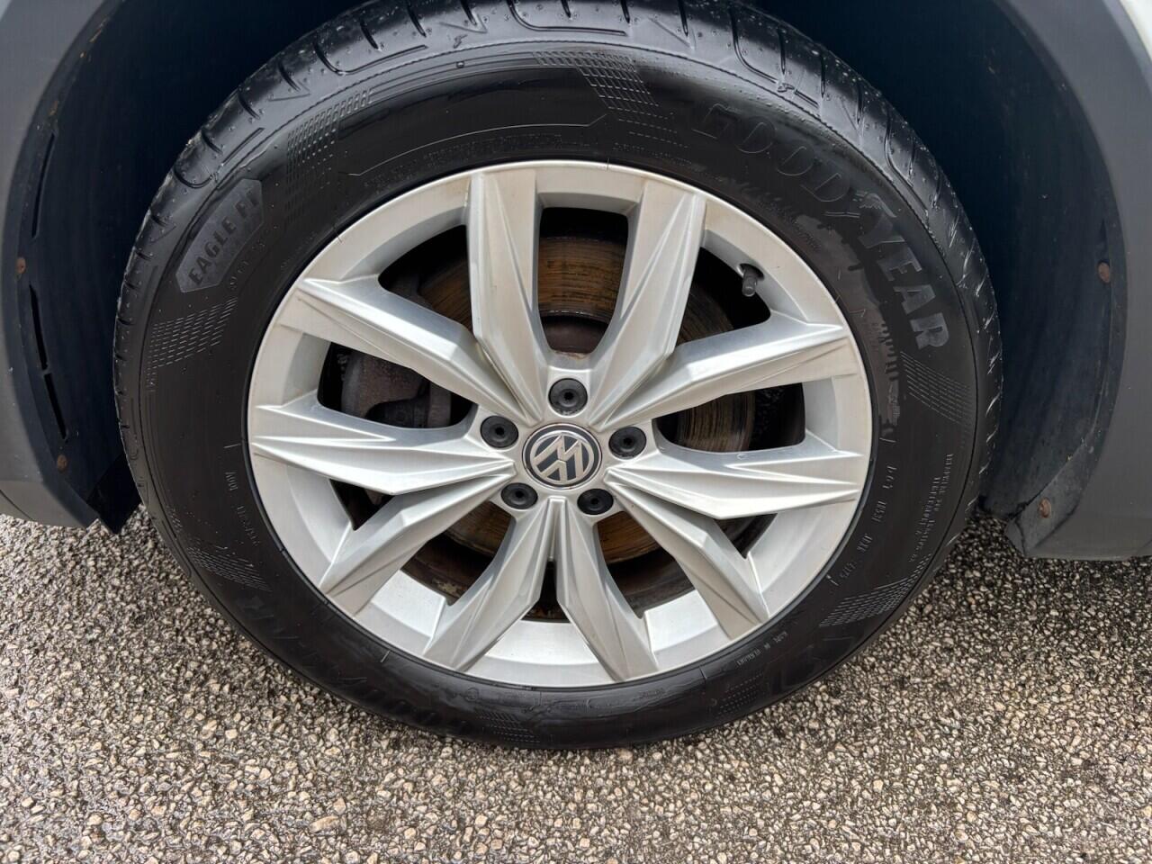 Volkswagen Tiguan view 25