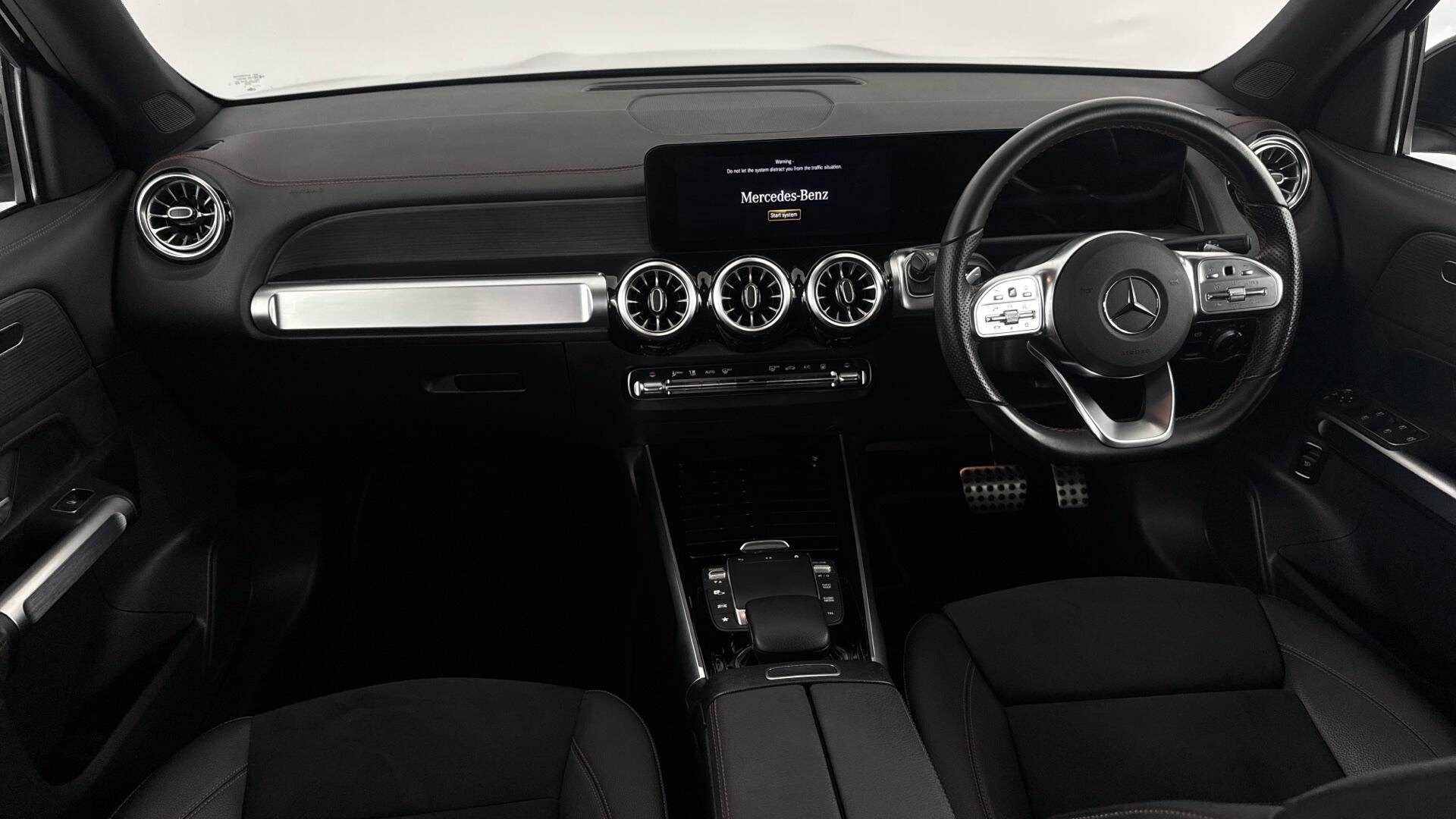 Mercedes-Benz Eqb 300 view 11