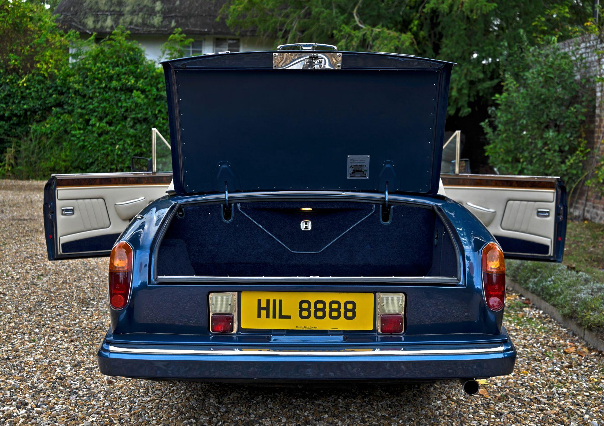 Rolls-Royce Corniche view 24