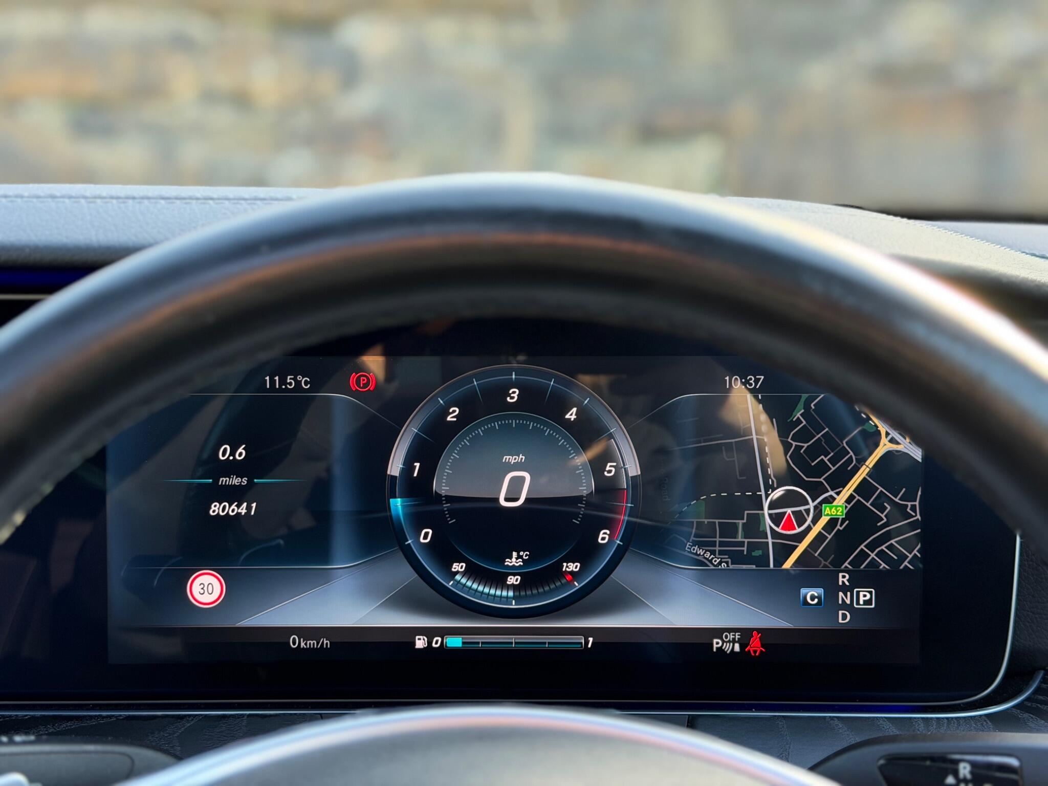 Mercedes-Benz E-Class view 26