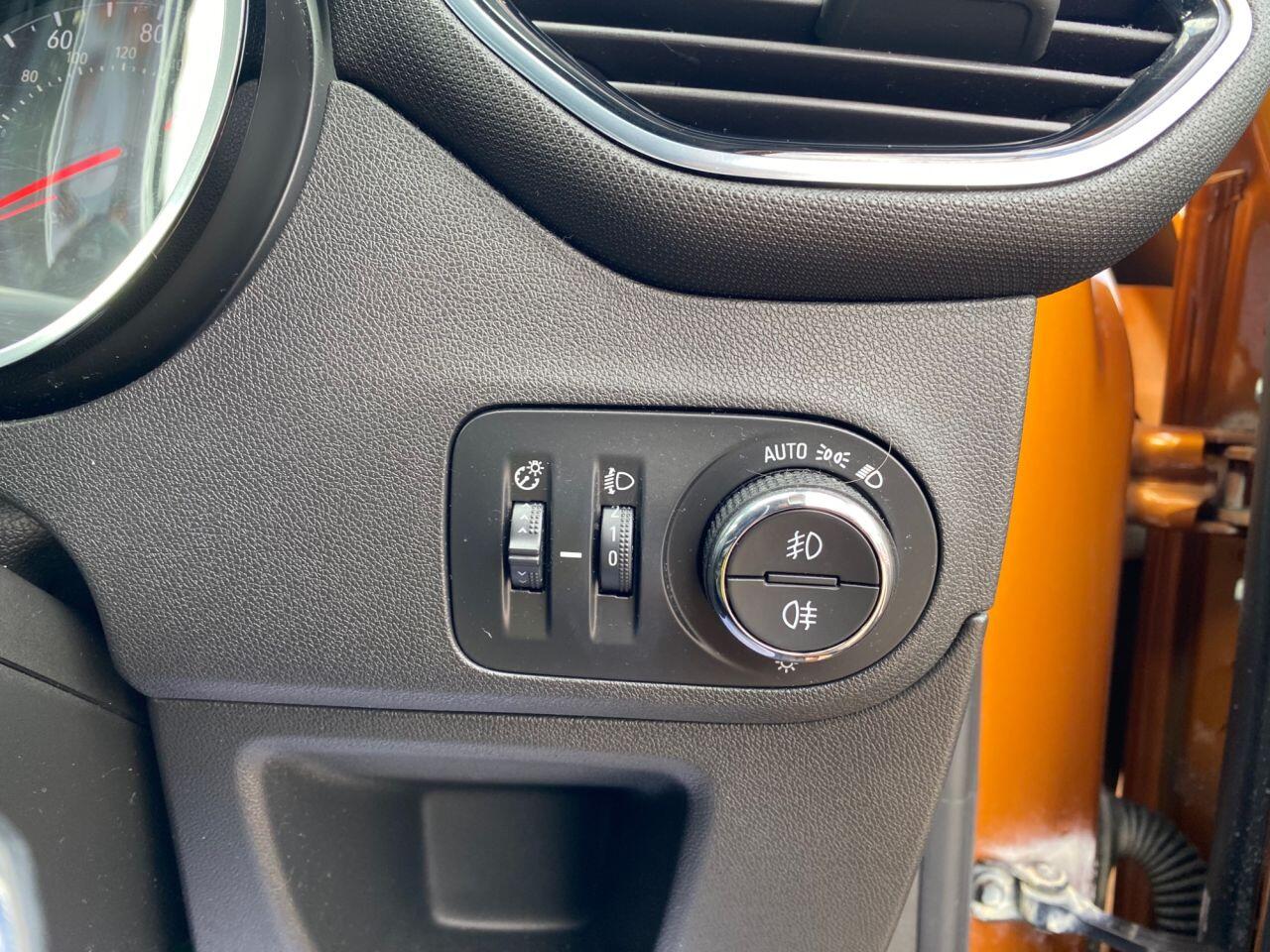 Vauxhall Crossland X view 26