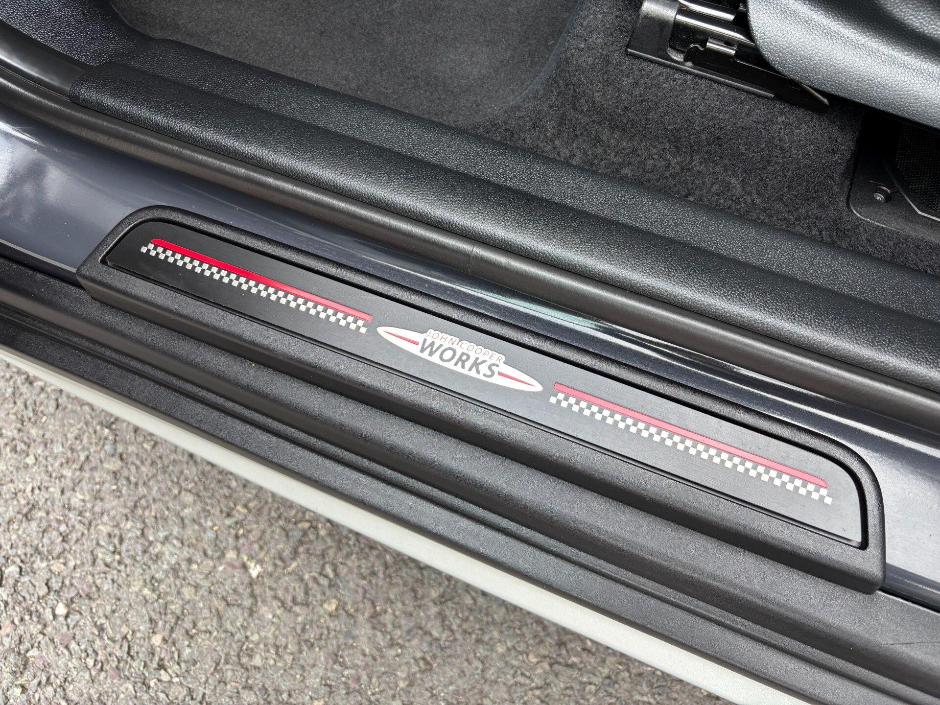 Mini Countryman view 23