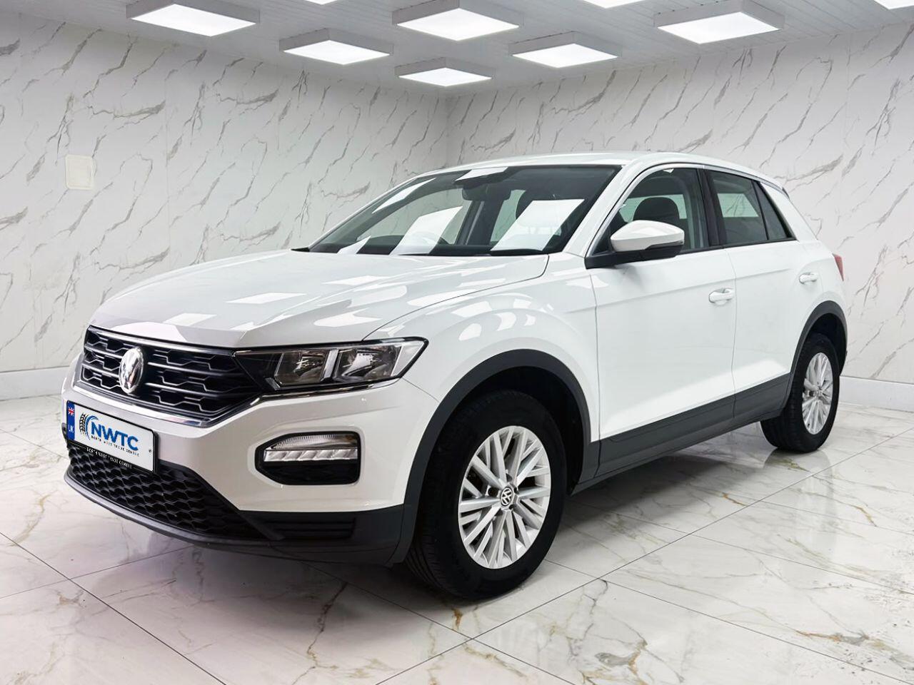 Volkswagen T-Roc view 7