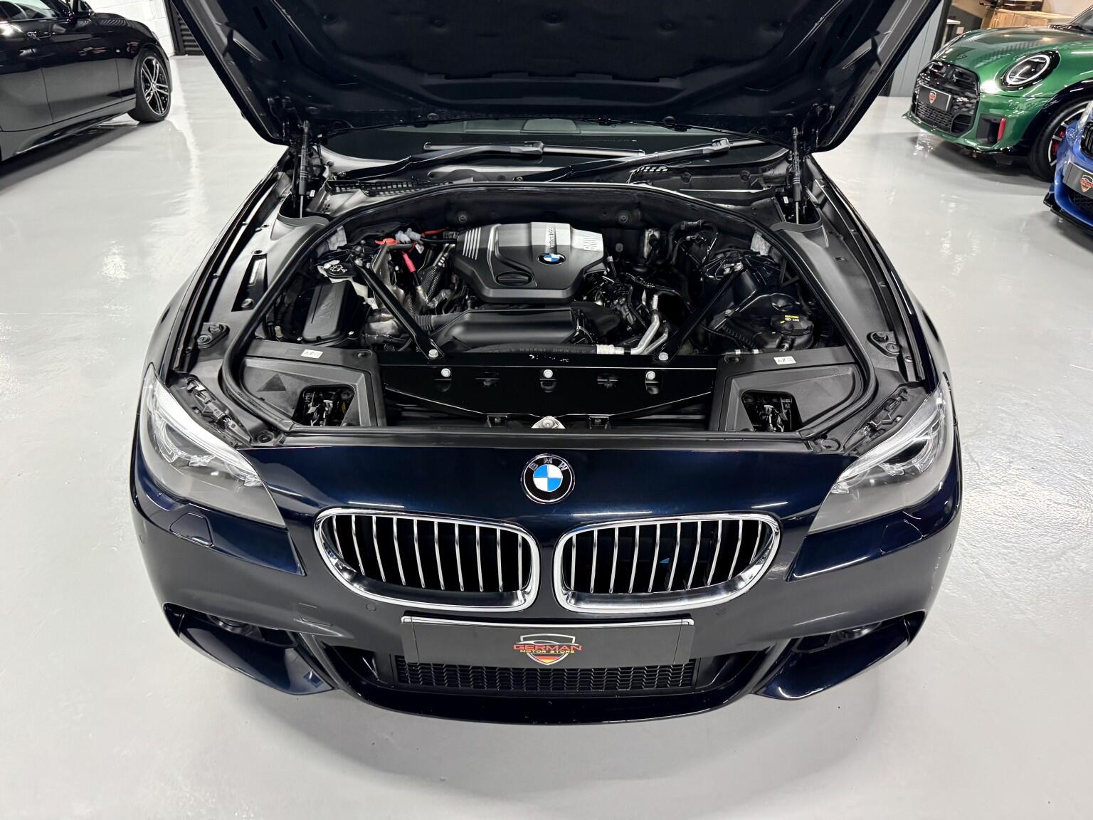 BMW 5 Series view 31