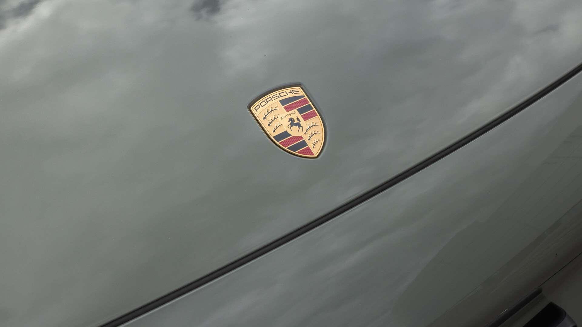 Porsche Cayenne view 9