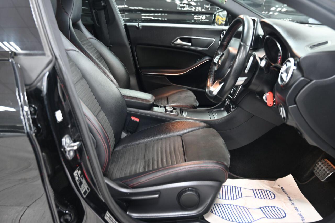 Mercedes-Benz Cla view 20