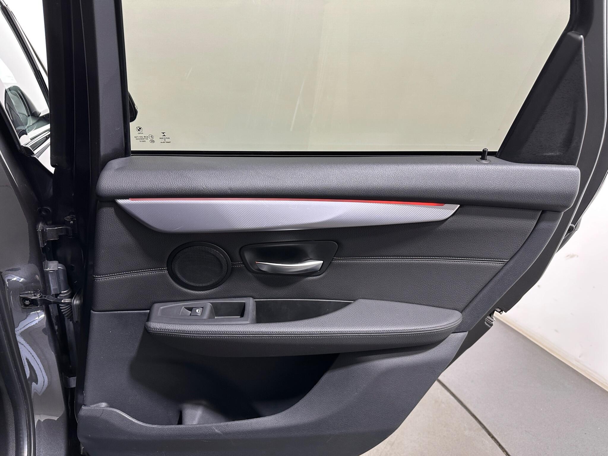 BMW 2 Series view 43