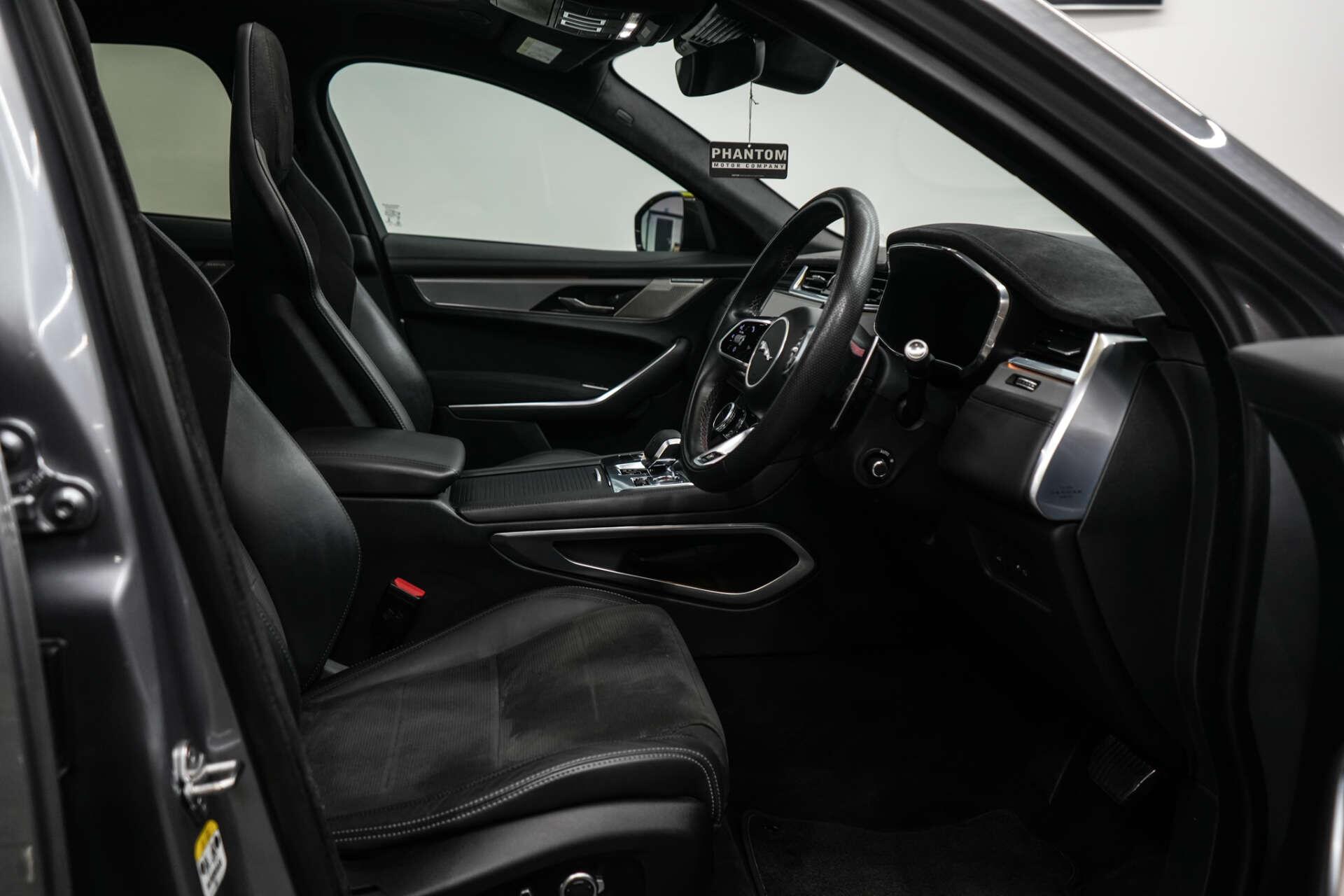Jaguar F-Pace view 17