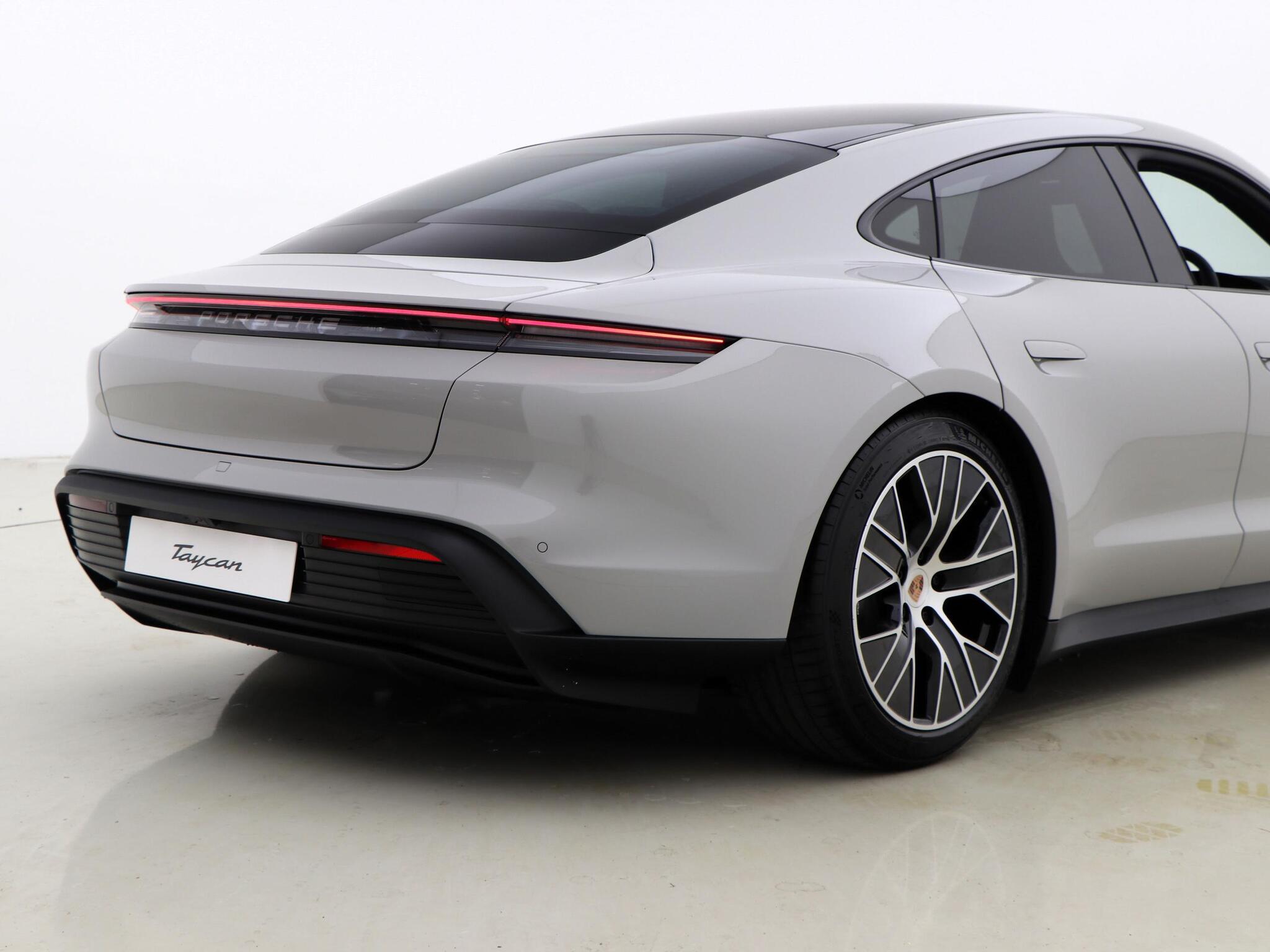 Porsche Taycan view 20