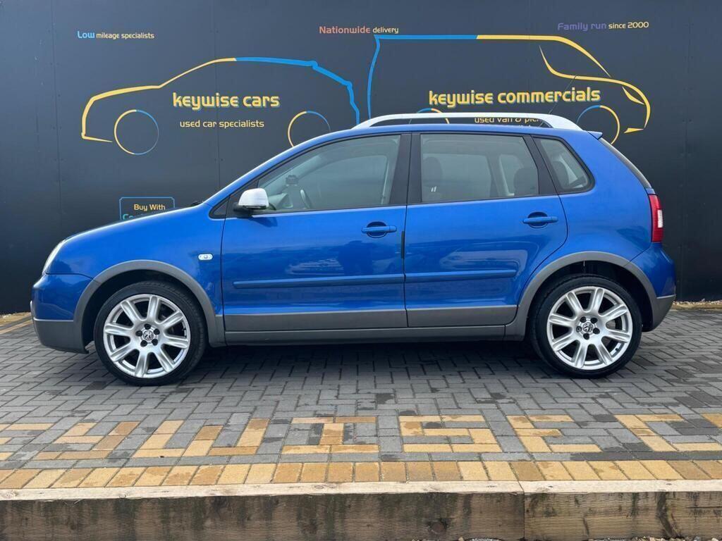 Volkswagen Polo view 2