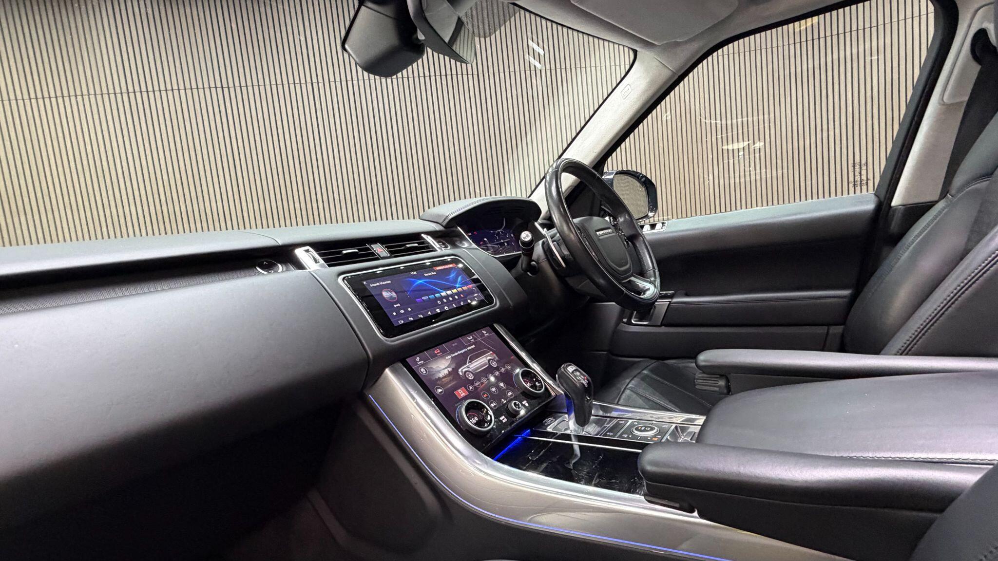 Land Rover Range Rover Sport view 10