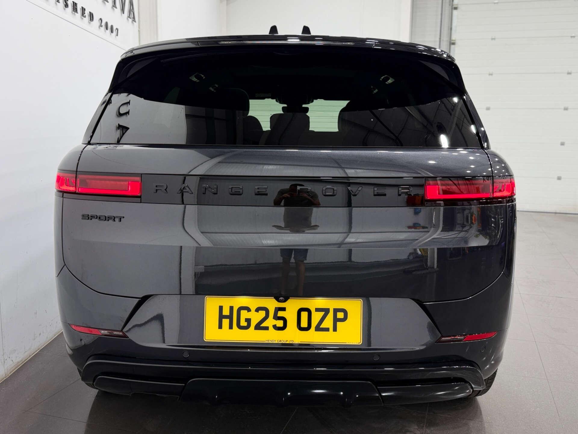 Land Rover Range Rover Sport view 7